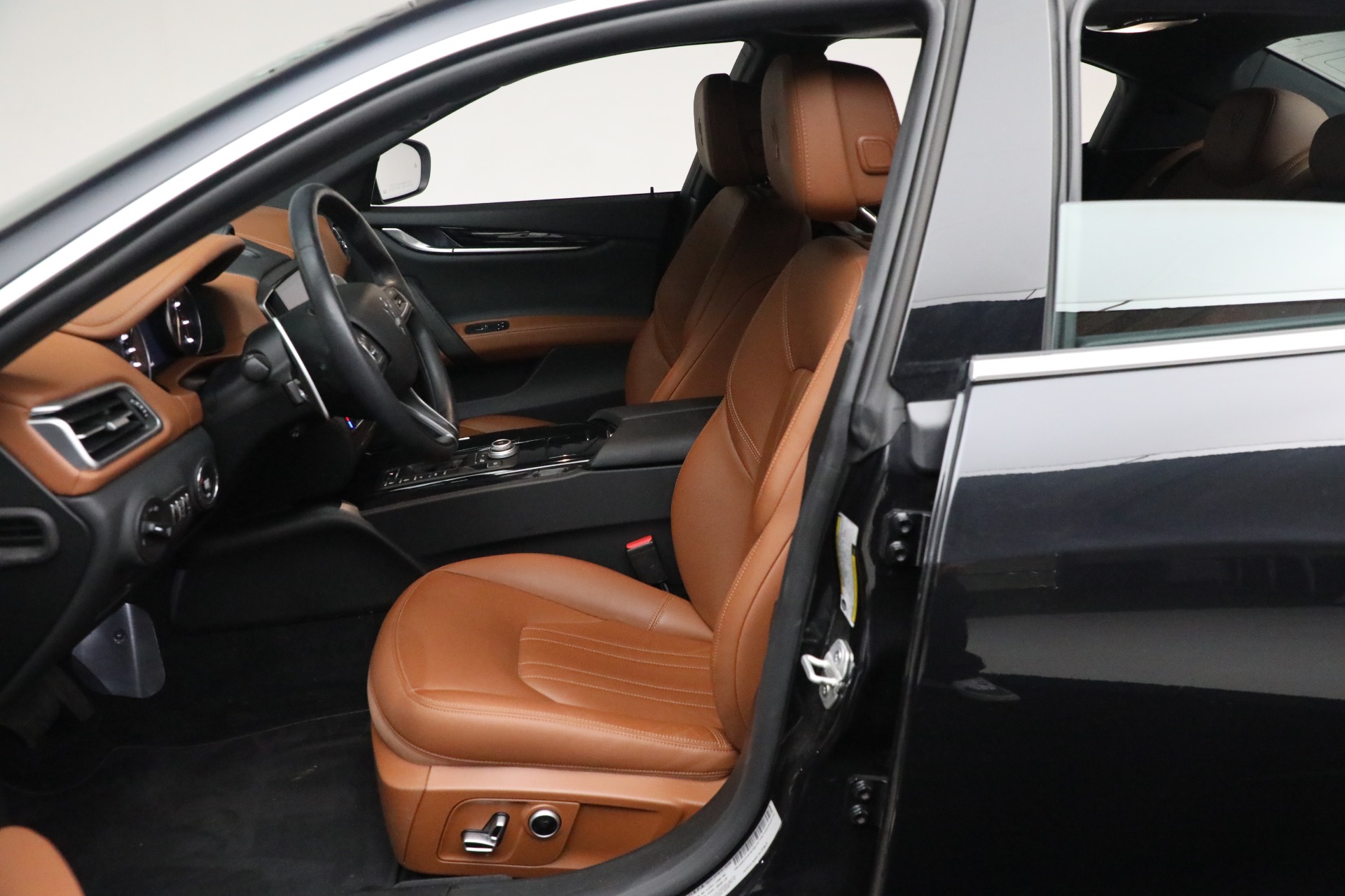 Used-2021-Maserati-Ghibli-S-Q4