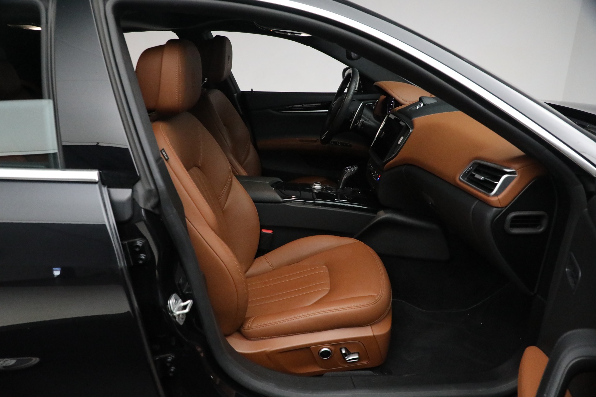 Used-2021-Maserati-Ghibli-S-Q4