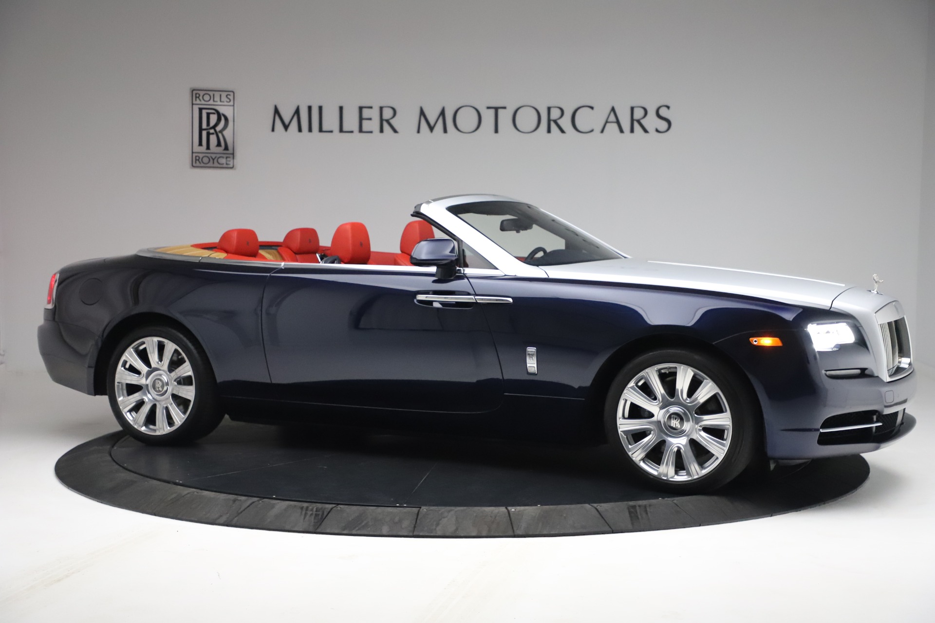 Used-2016-Rolls-Royce-Dawn