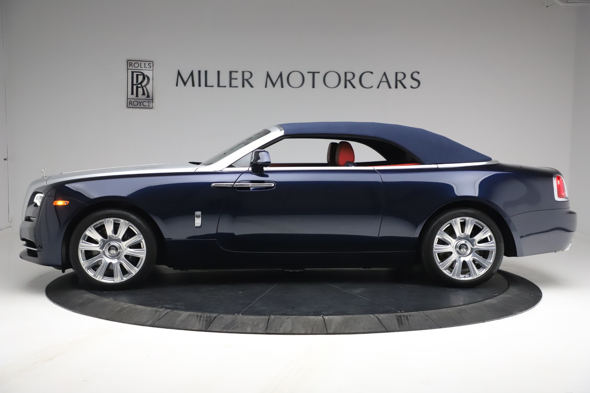 Used-2016-Rolls-Royce-Dawn