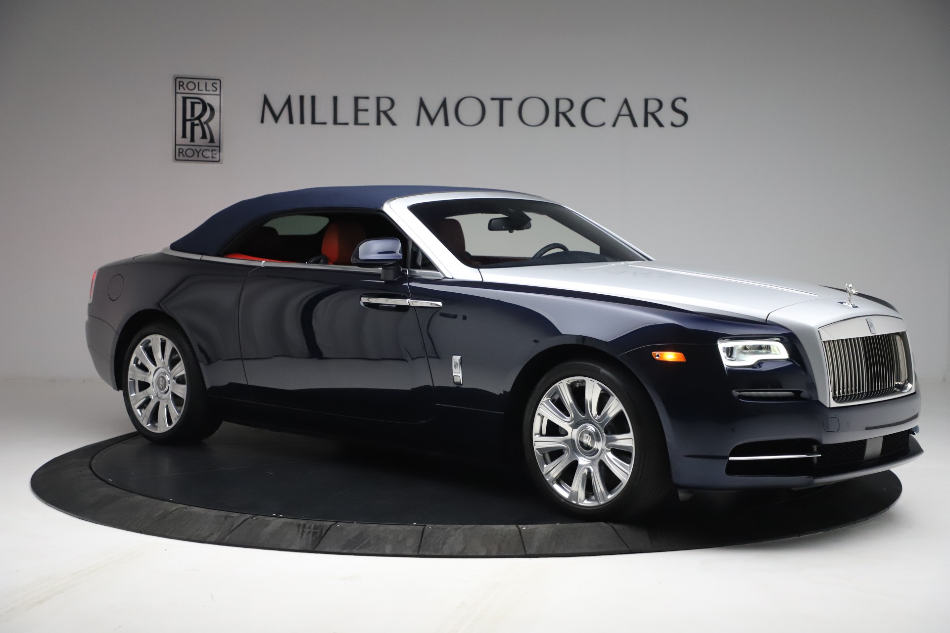Used-2016-Rolls-Royce-Dawn