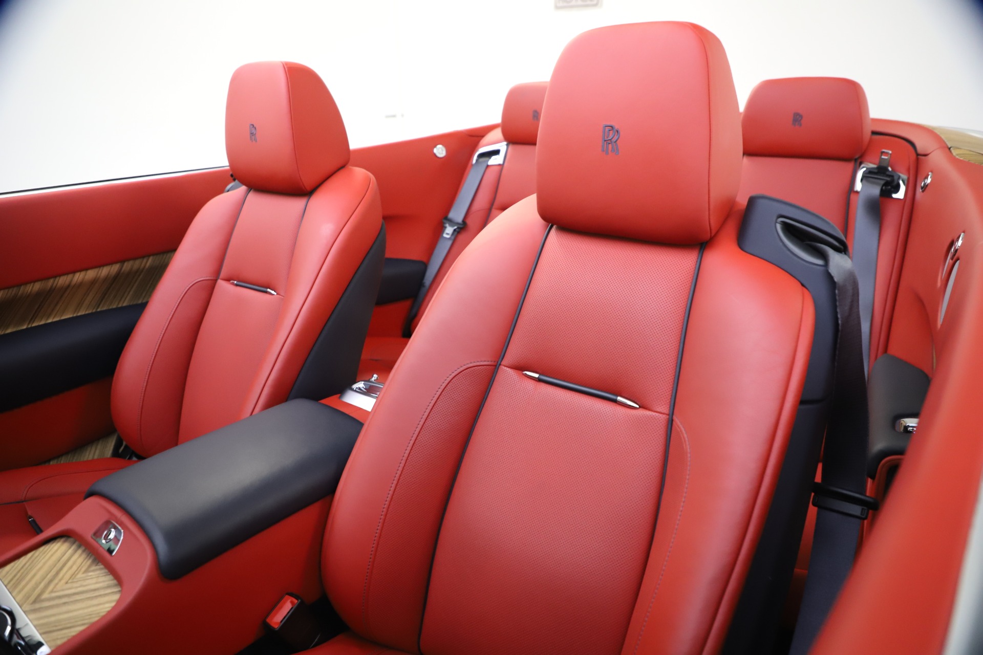 Used-2016-Rolls-Royce-Dawn