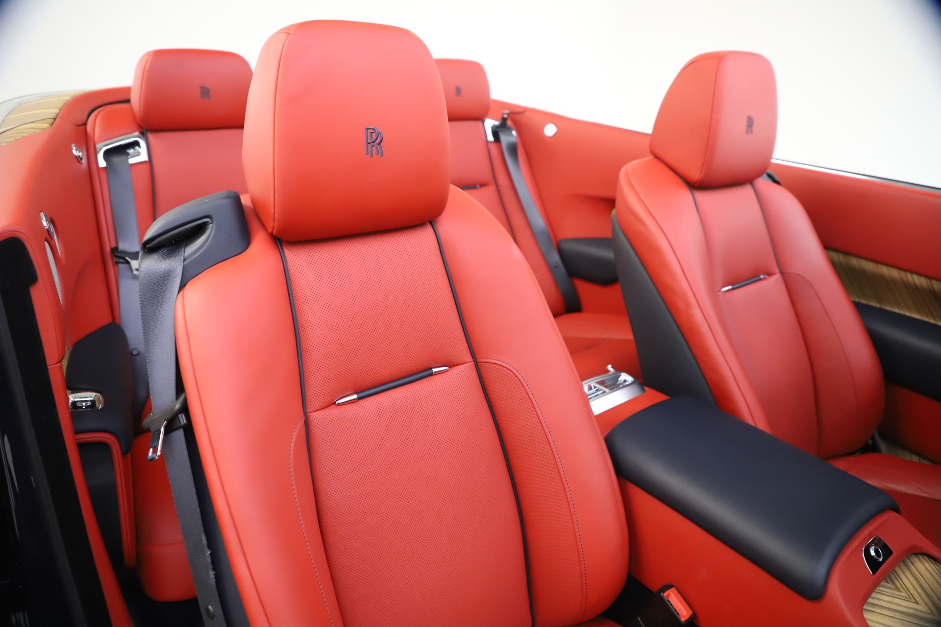 Used-2016-Rolls-Royce-Dawn