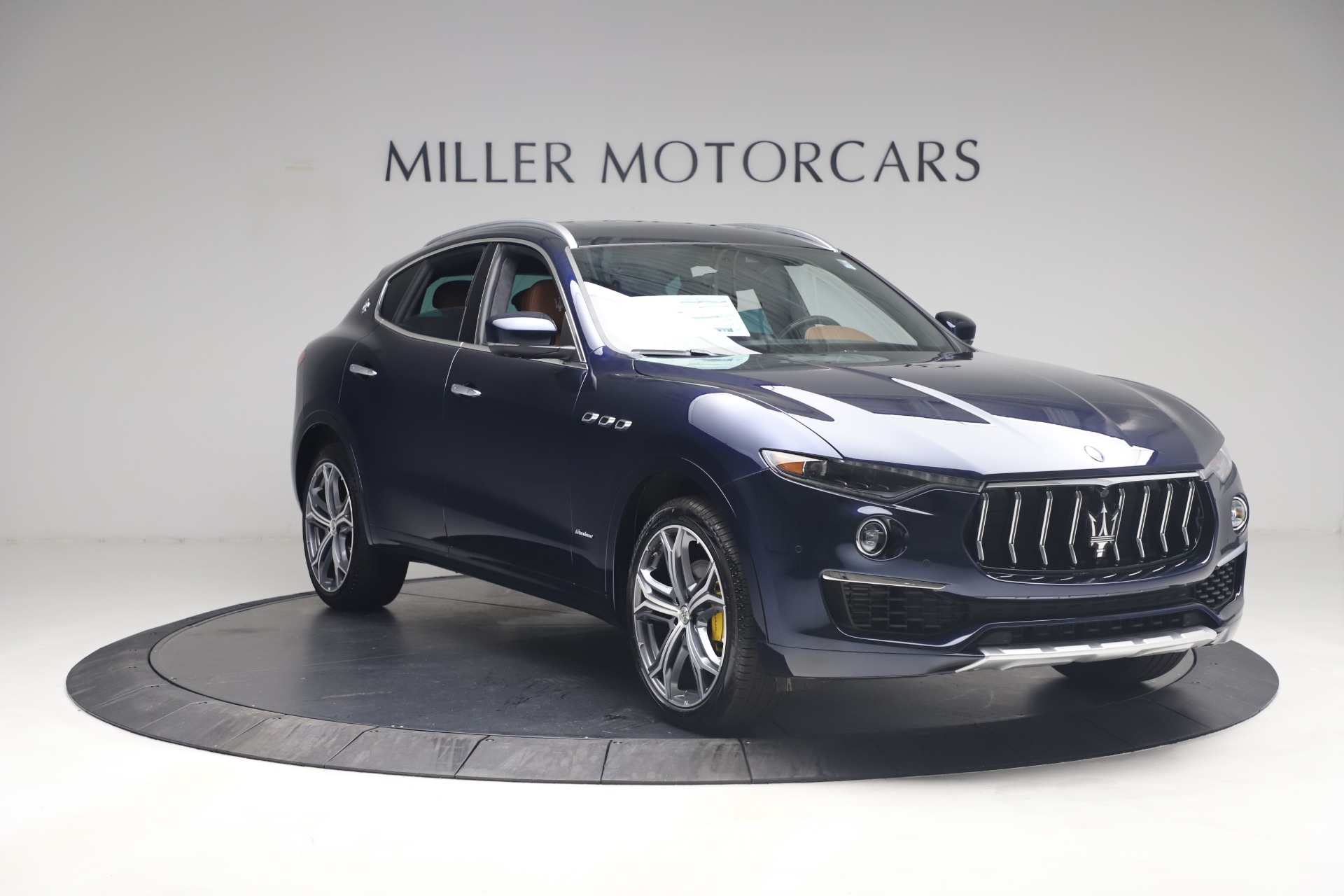 New-2021-Maserati-Levante-Q4-GranLusso
