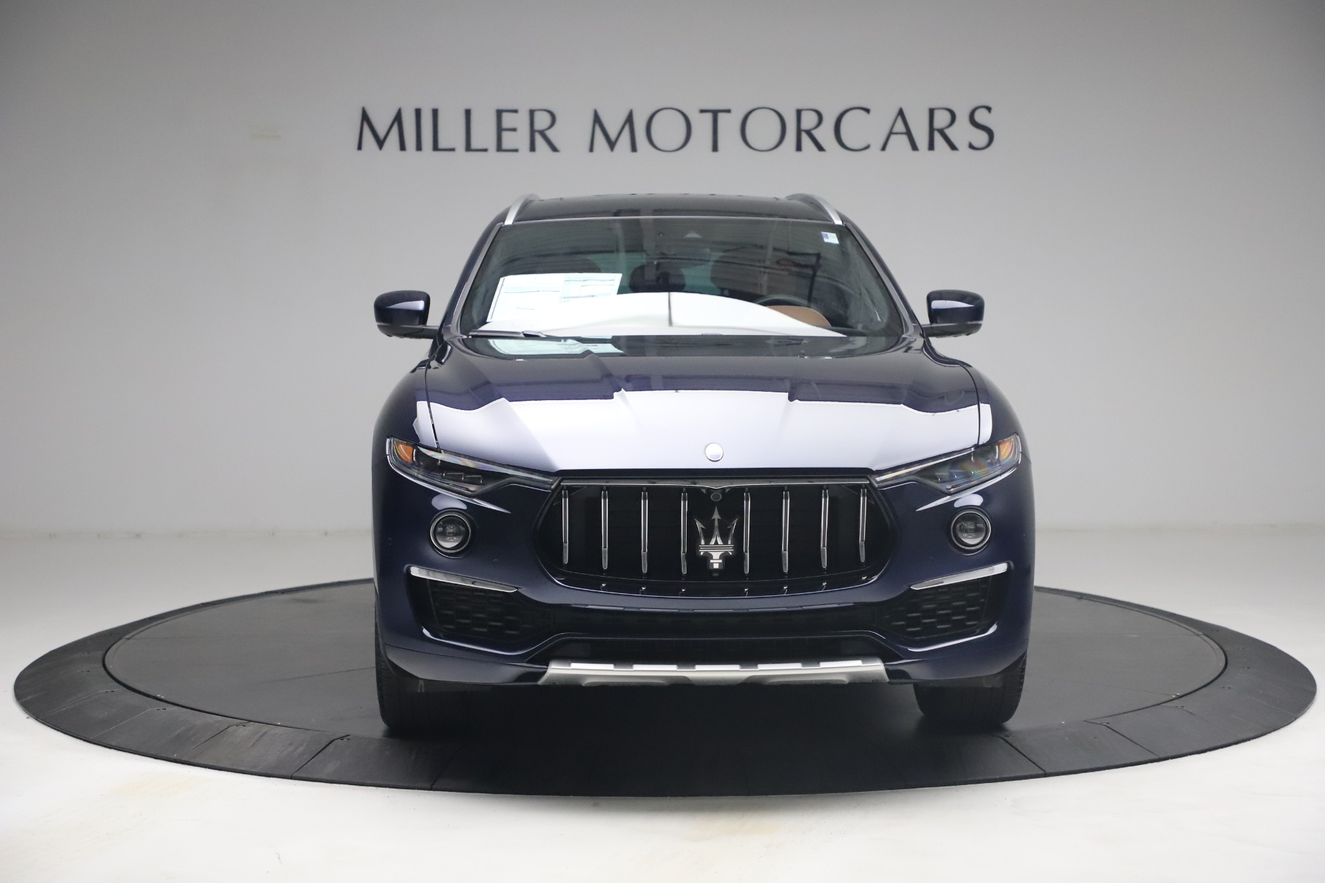 New-2021-Maserati-Levante-Q4-GranLusso