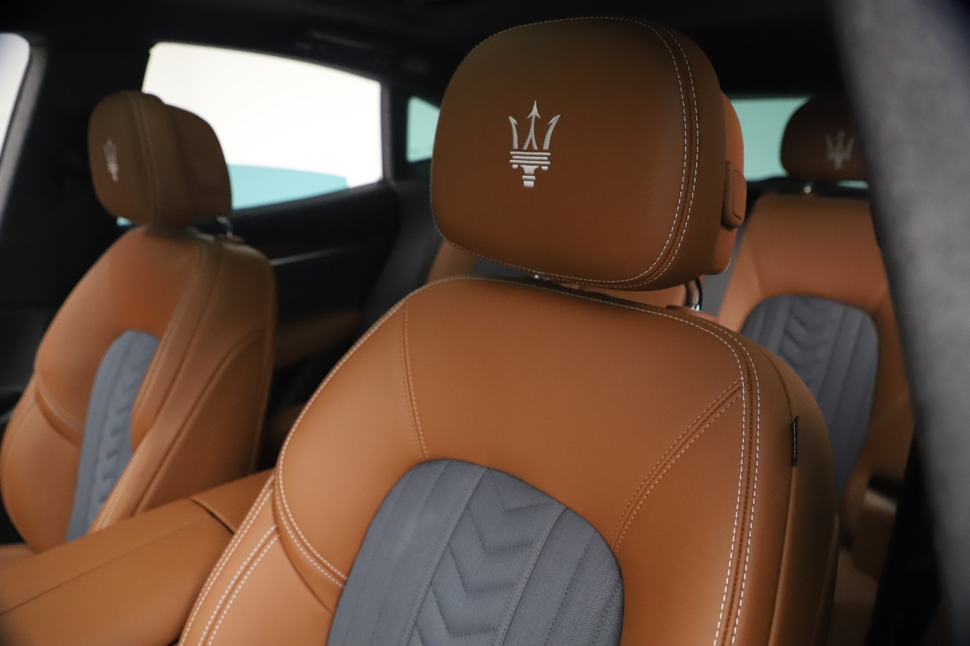 New-2021-Maserati-Levante-Q4-GranLusso