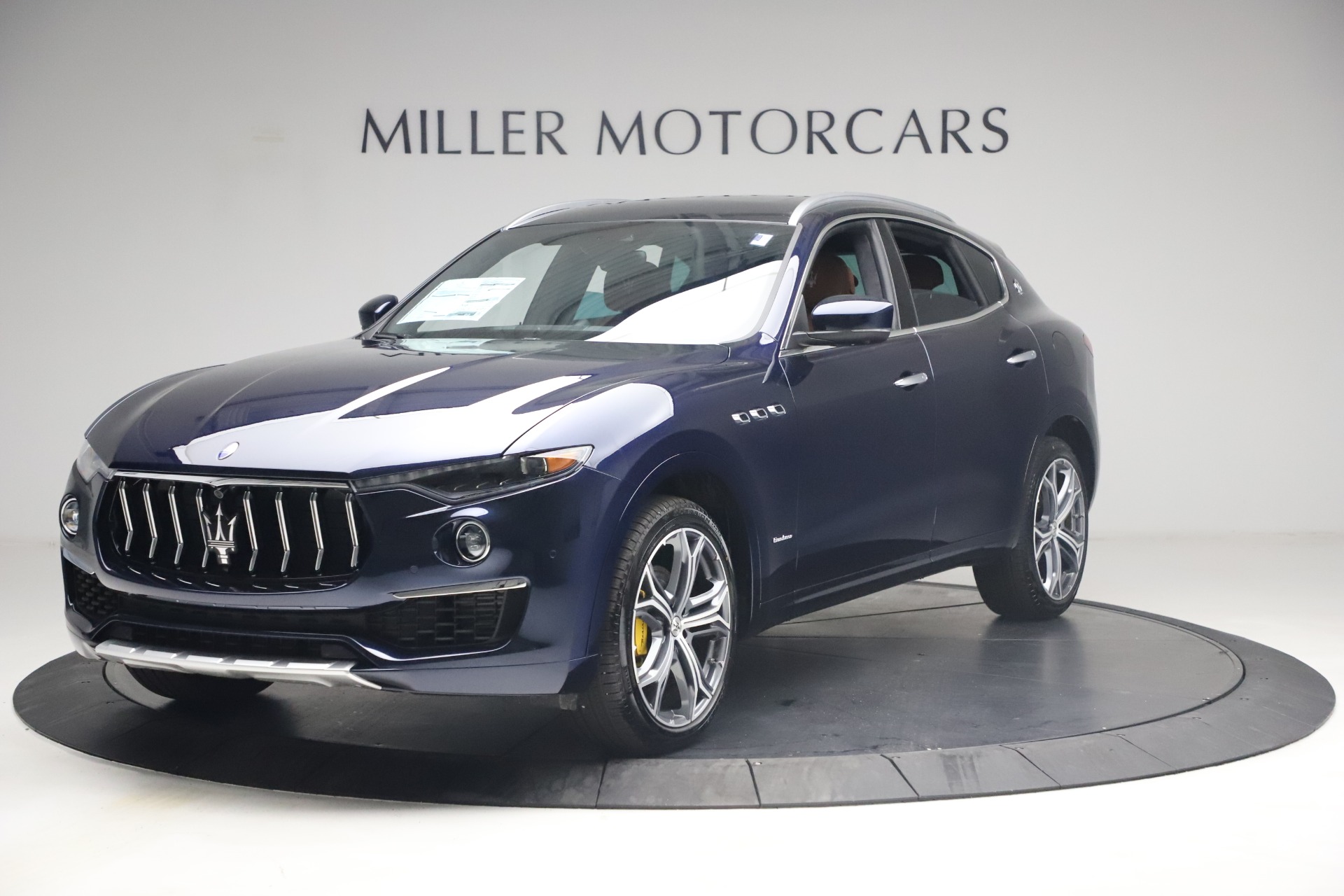 New-2021-Maserati-Levante-Q4-GranLusso