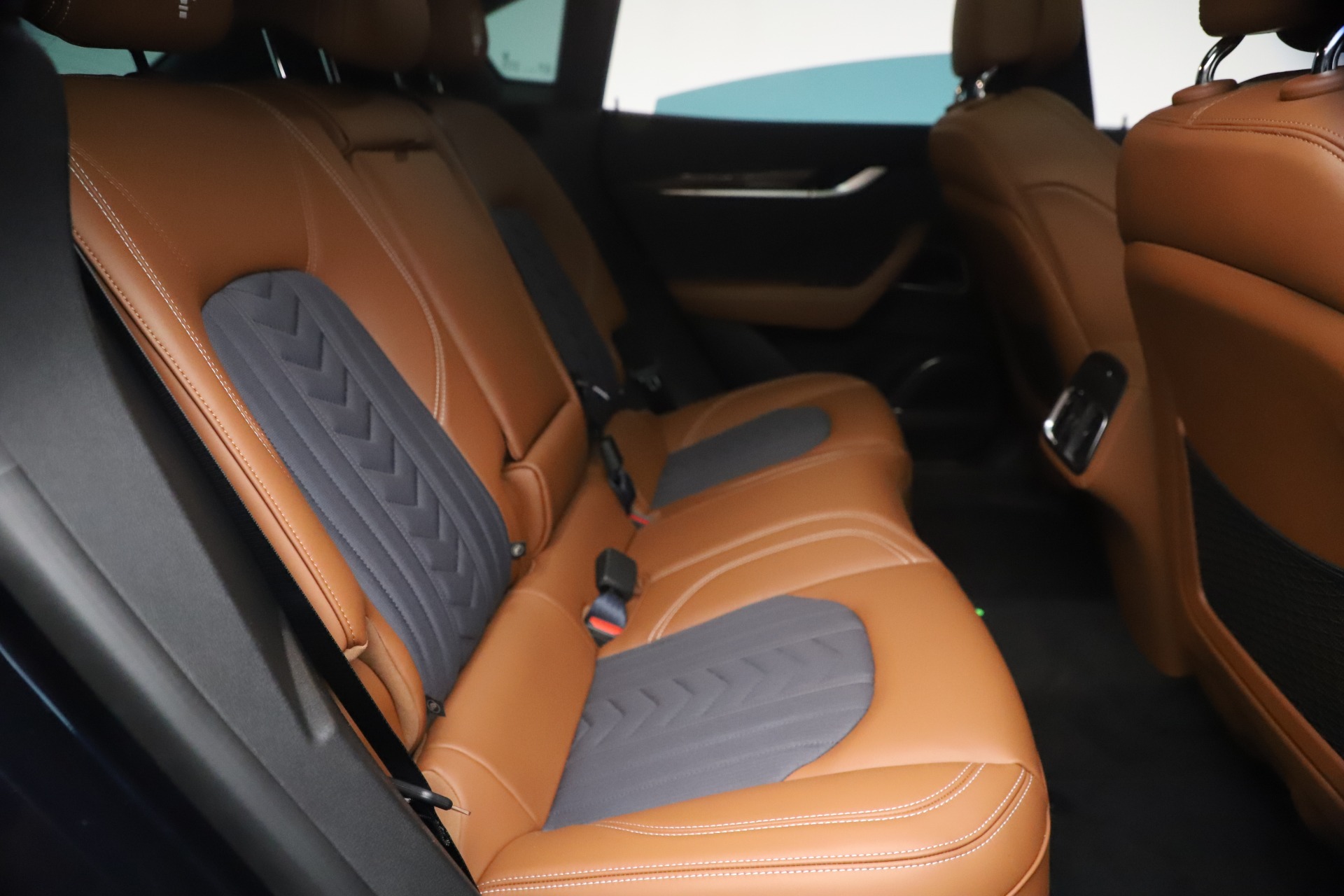 New-2021-Maserati-Levante-Q4-GranLusso