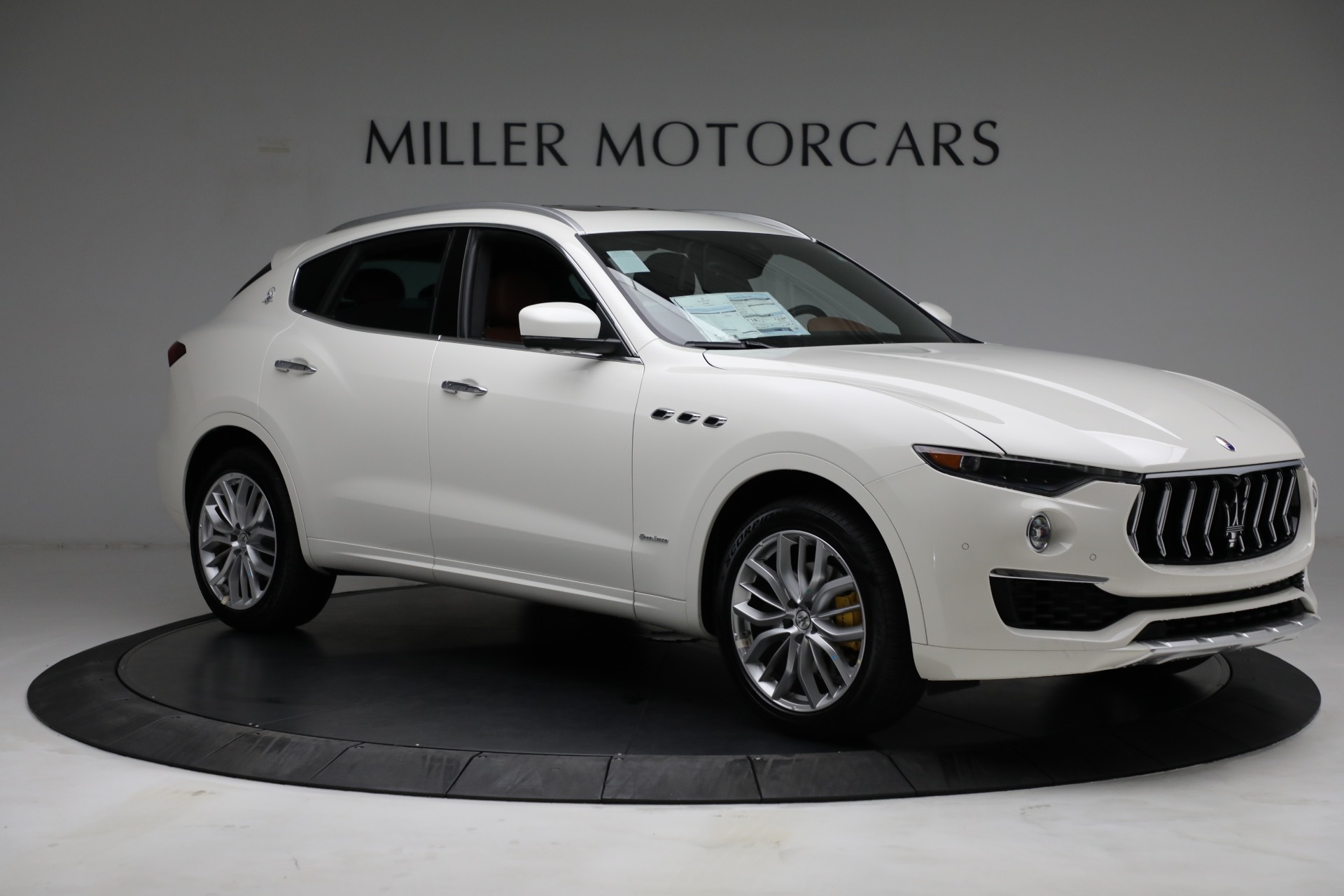 New-2021-Maserati-Levante-Q4-GranLusso