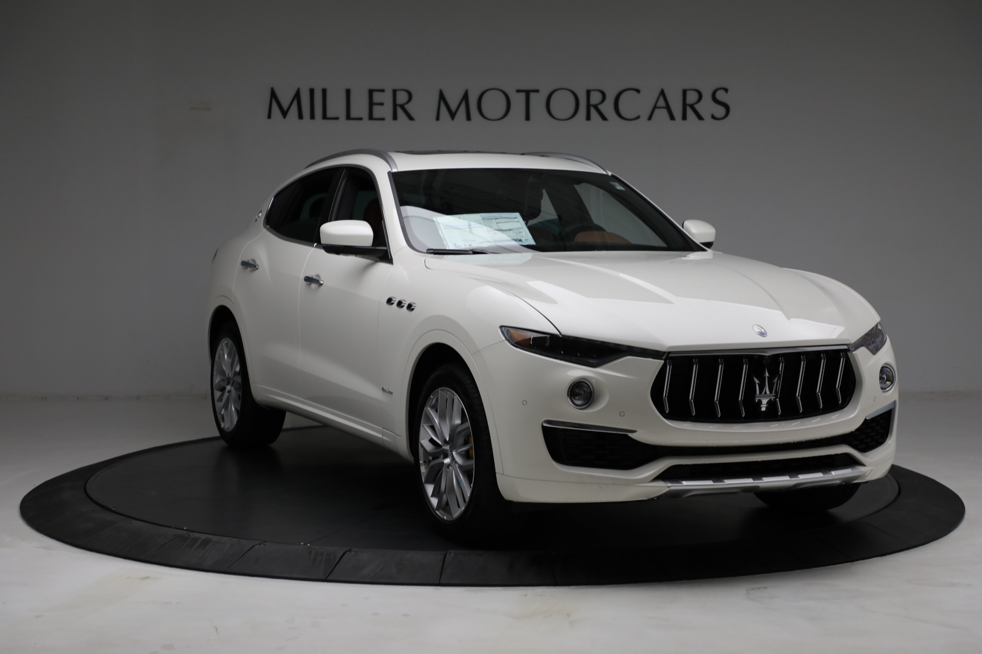 New-2021-Maserati-Levante-Q4-GranLusso