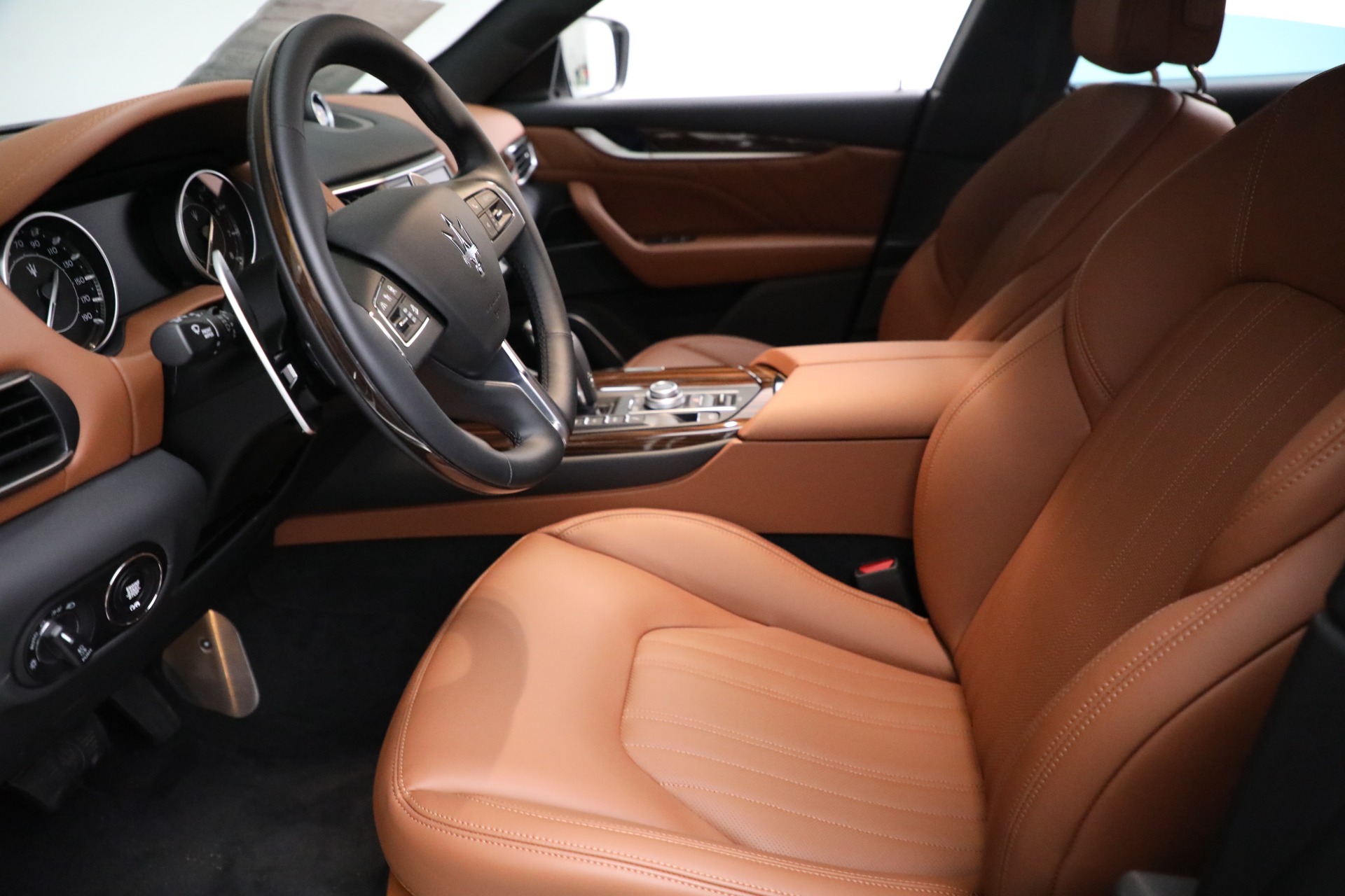 New-2021-Maserati-Levante-Q4-GranLusso