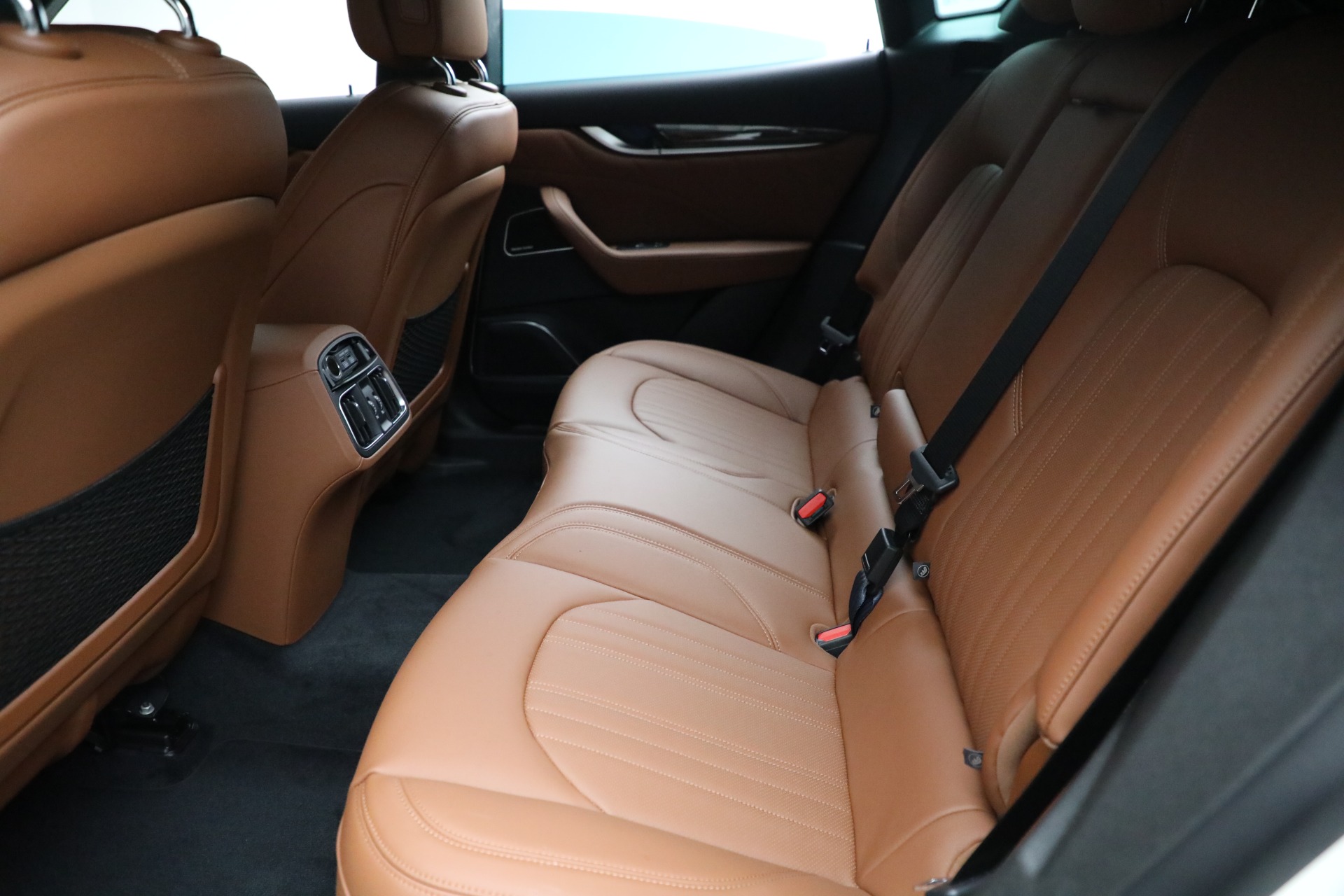 New-2021-Maserati-Levante-Q4-GranLusso