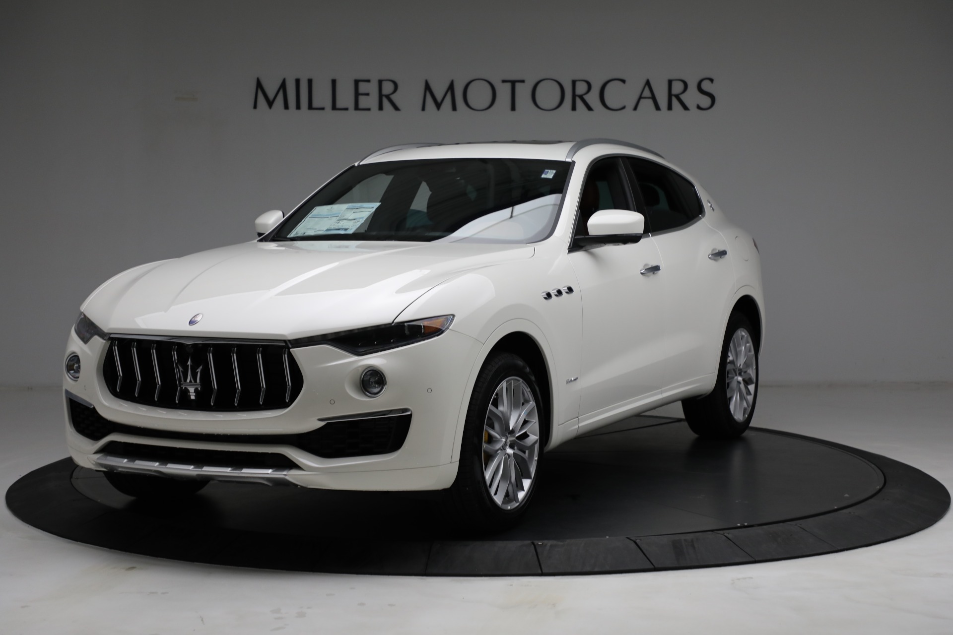 New-2021-Maserati-Levante-Q4-GranLusso