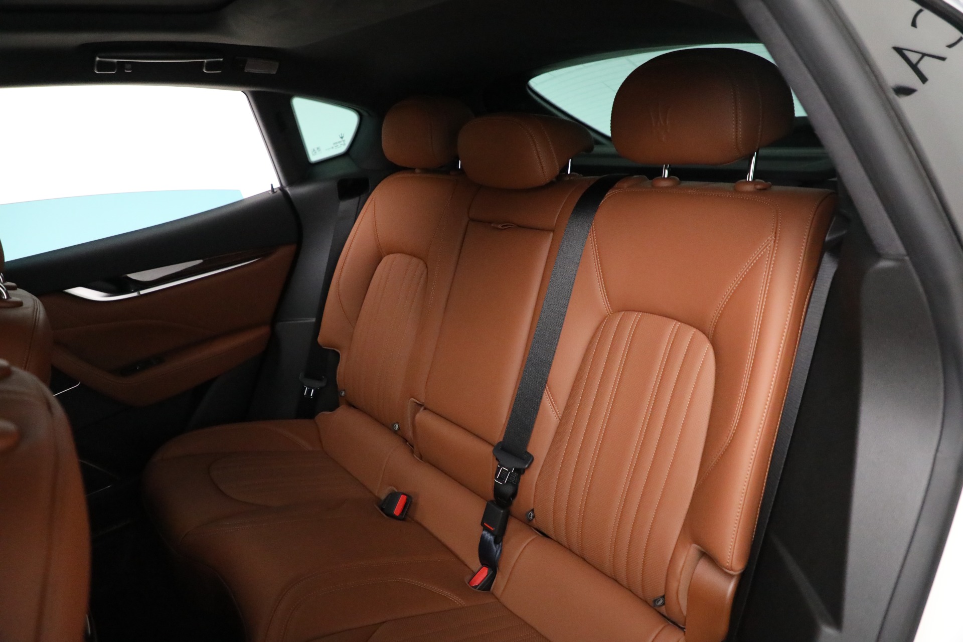 New-2021-Maserati-Levante-Q4-GranLusso