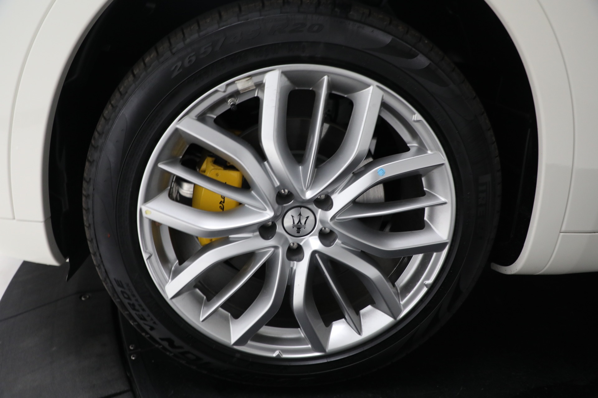 New-2021-Maserati-Levante-Q4-GranLusso