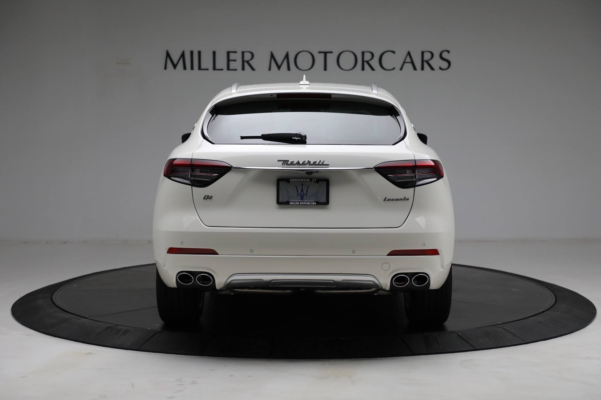 New-2021-Maserati-Levante-Q4-GranLusso