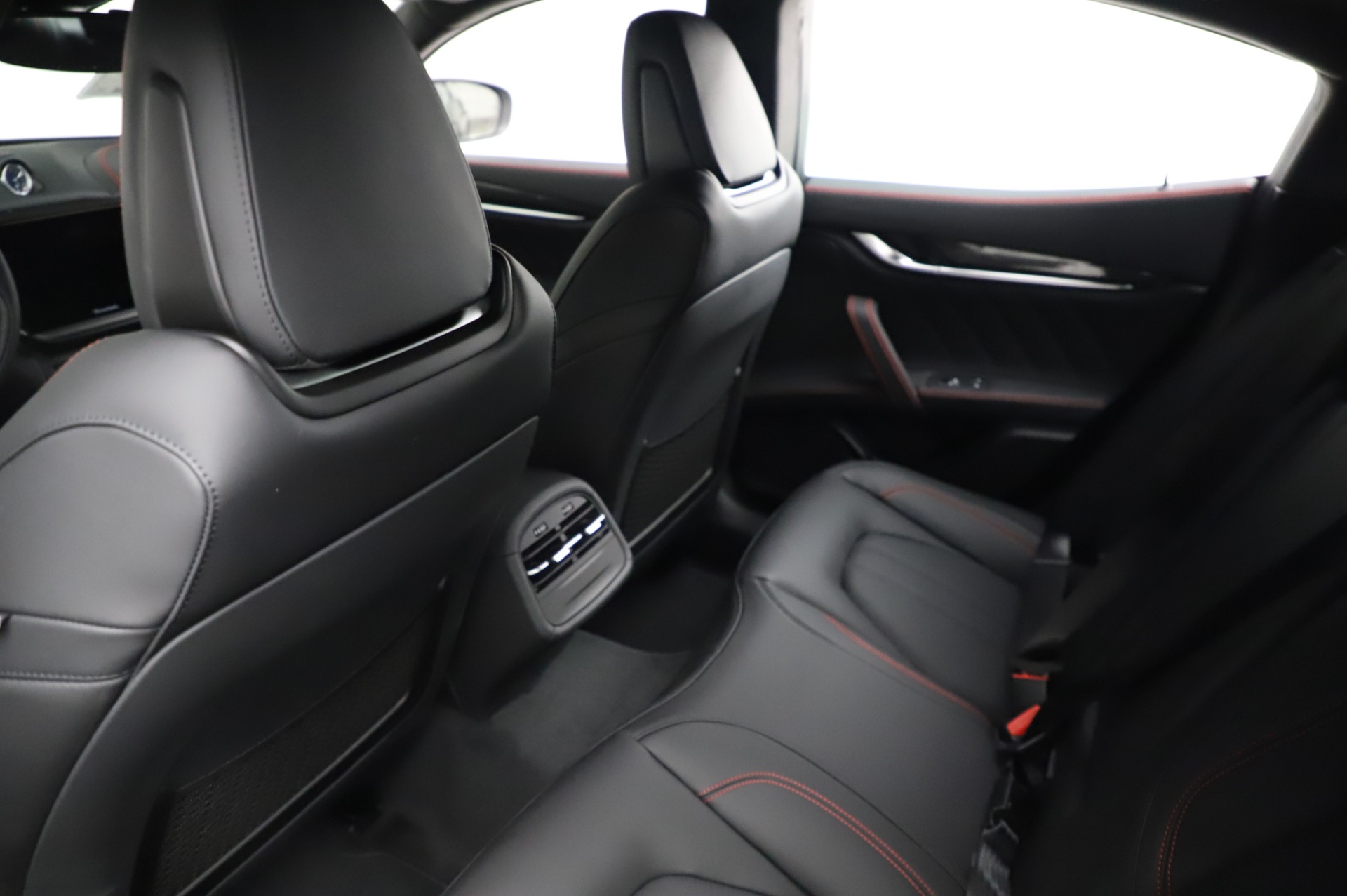 New-2021-Maserati-Ghibli-S-Q4-GranSport