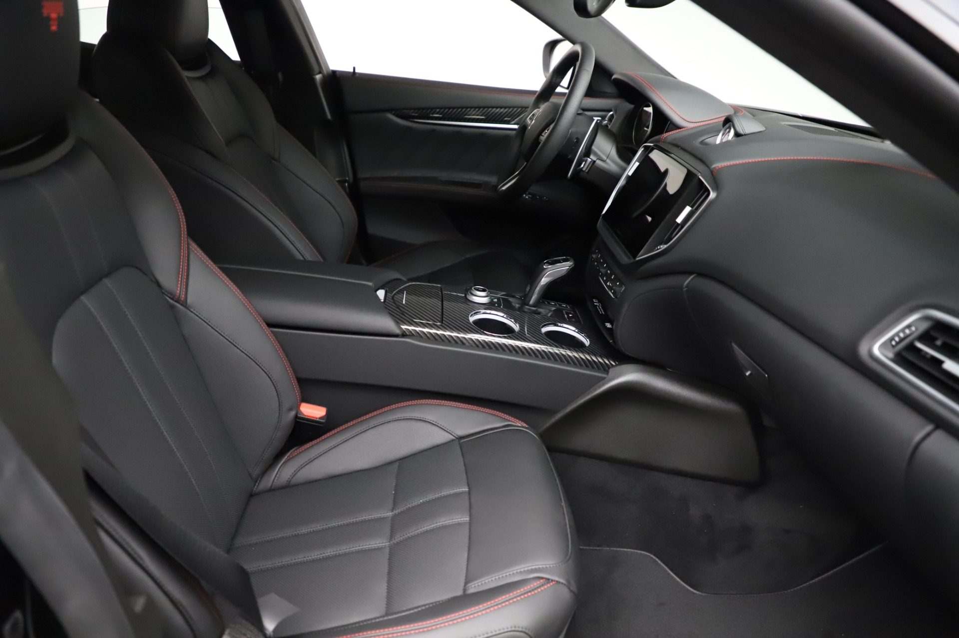 New-2021-Maserati-Ghibli-S-Q4-GranSport