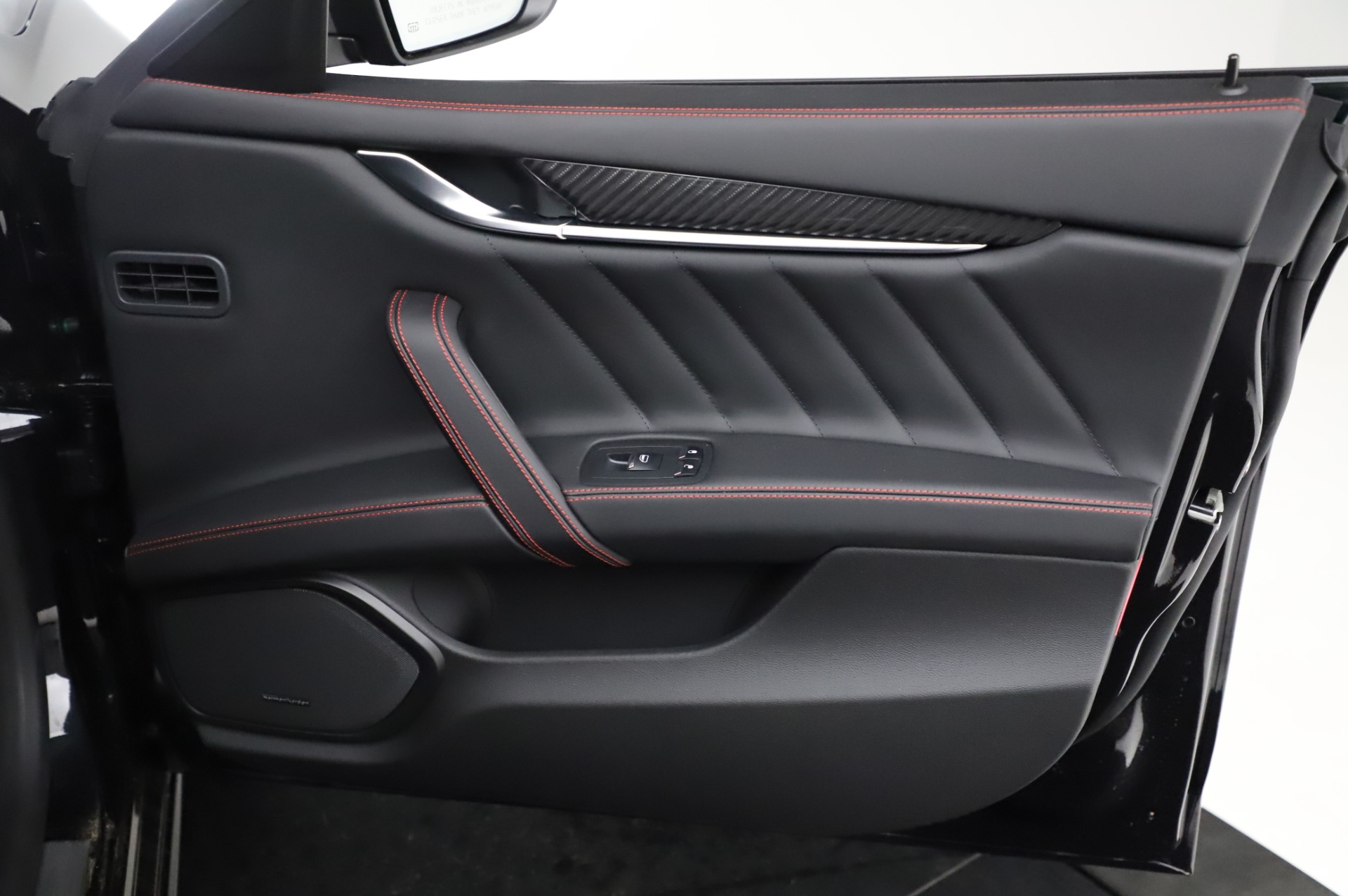 New-2021-Maserati-Ghibli-S-Q4-GranSport