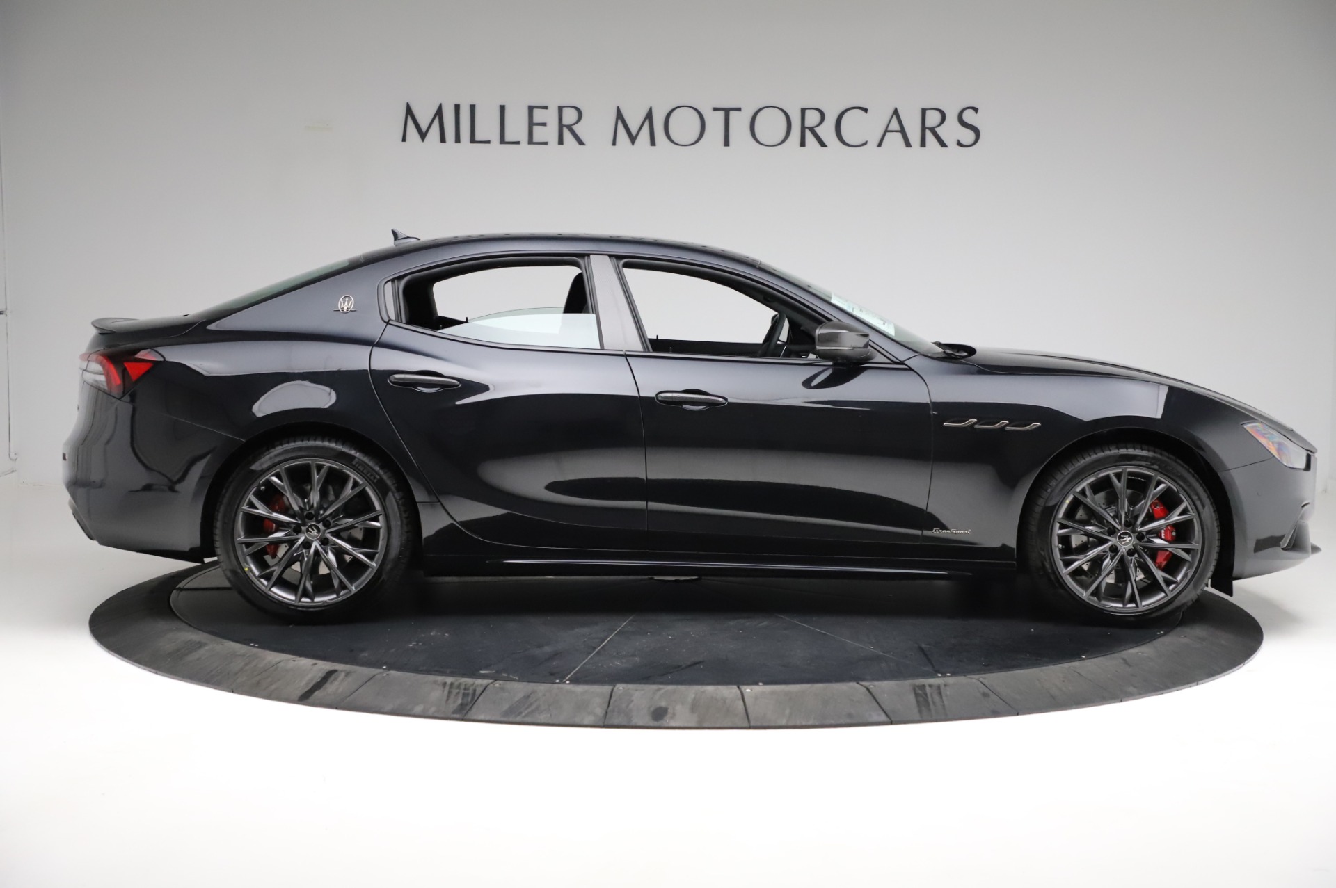 New-2021-Maserati-Ghibli-S-Q4-GranSport