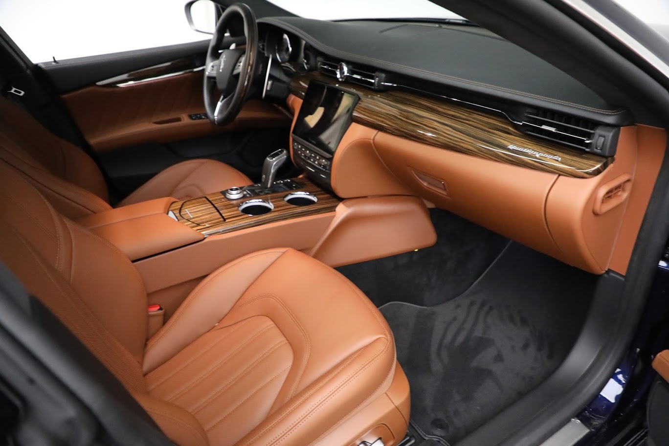 New-2021-Maserati-Quattroporte-S-Q4-GranLusso