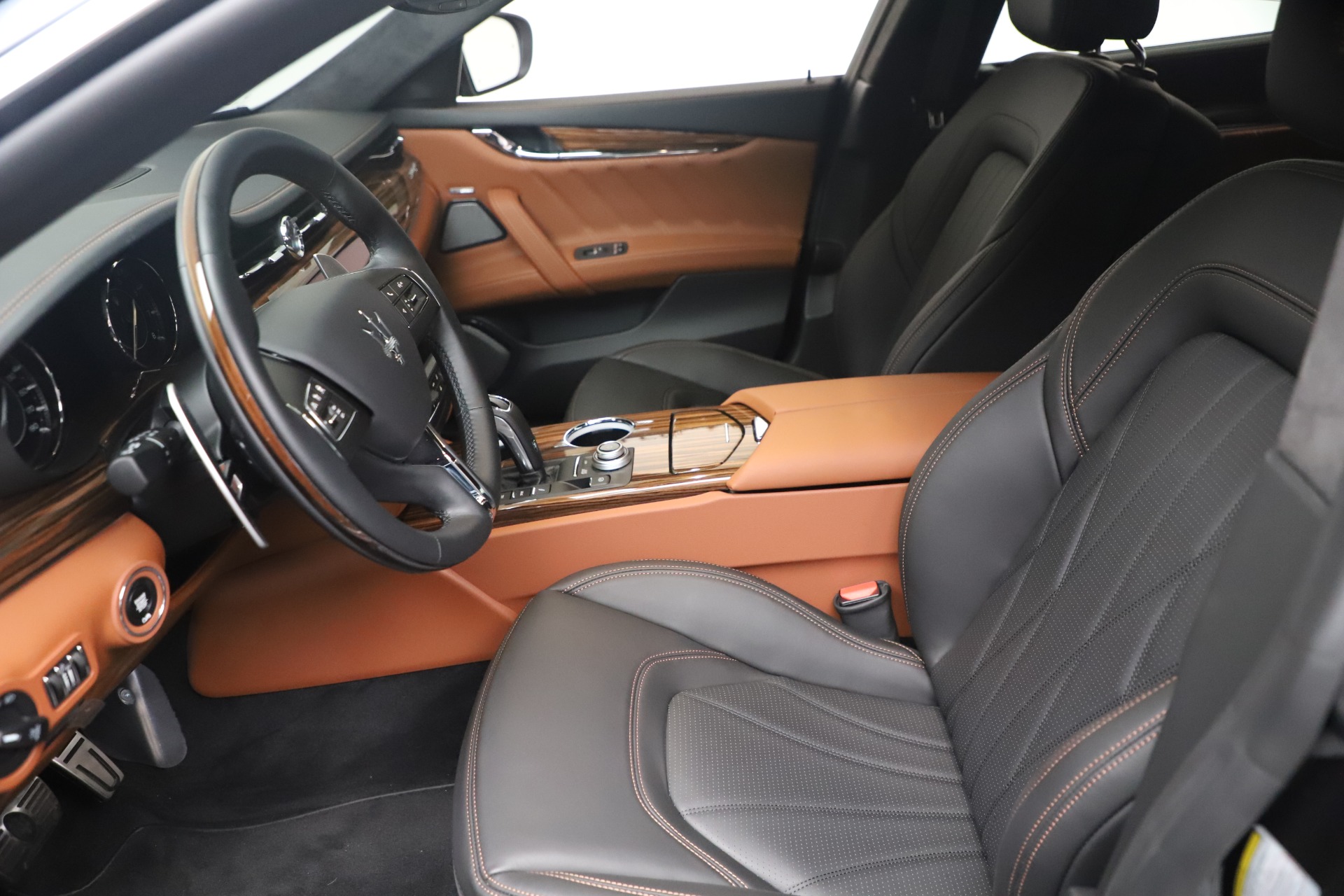 New-2021-Maserati-Quattroporte-S-Q4-GranLusso