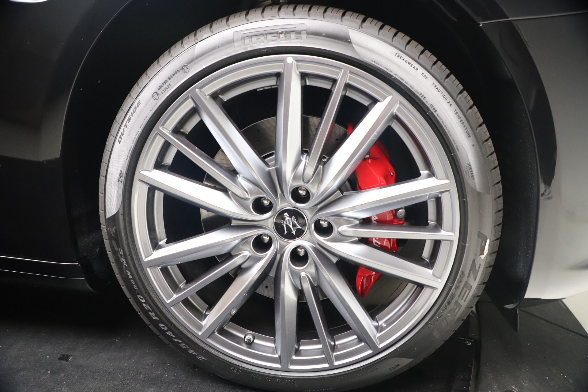 New-2021-Maserati-Quattroporte-S-Q4-GranLusso