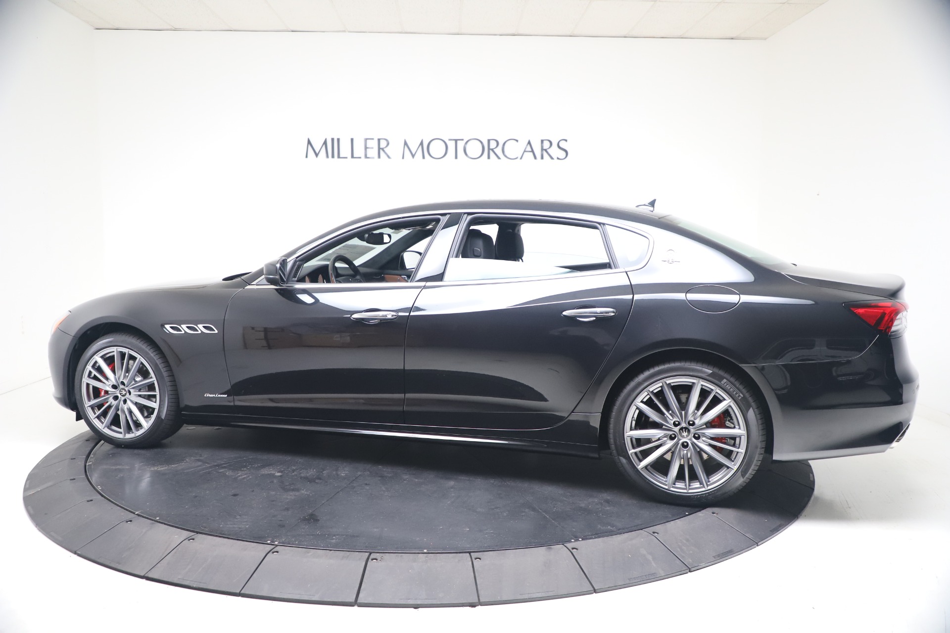 New-2021-Maserati-Quattroporte-S-Q4-GranLusso