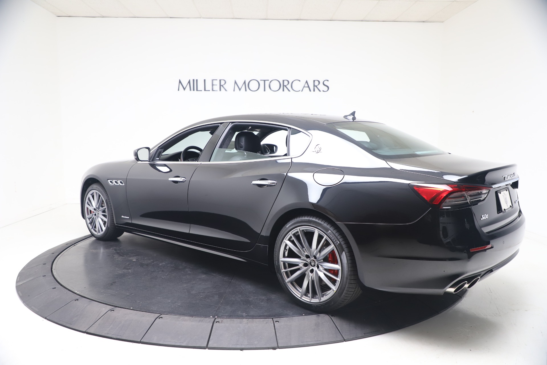New-2021-Maserati-Quattroporte-S-Q4-GranLusso