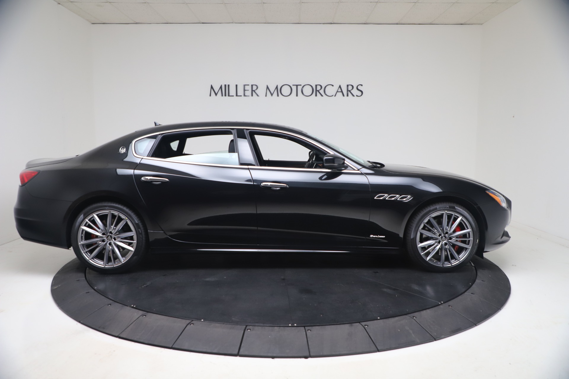 New-2021-Maserati-Quattroporte-S-Q4-GranLusso