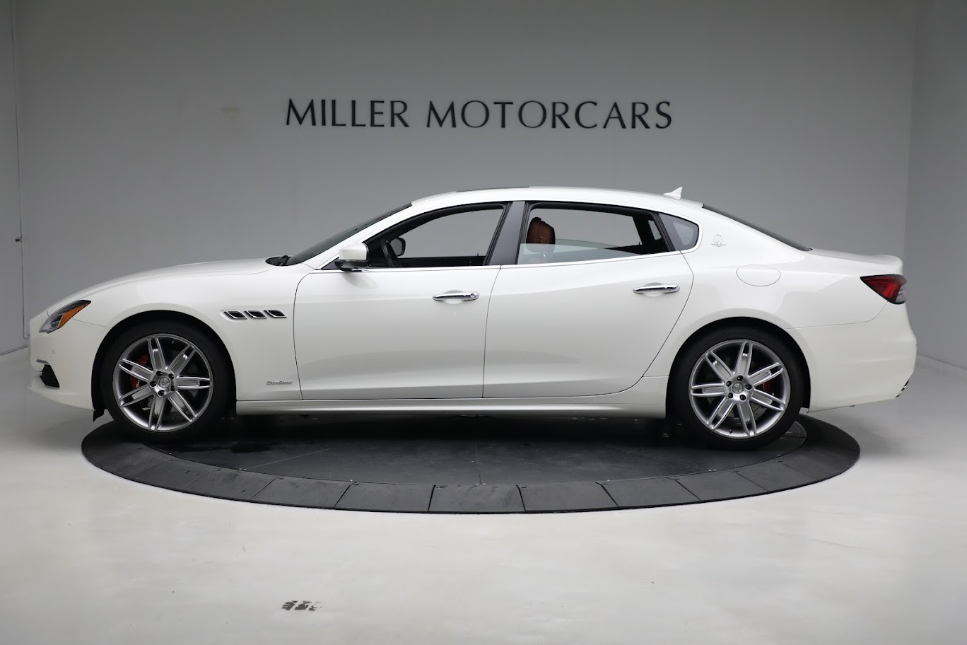 Used-2021-Maserati-Quattroporte-S-Q4-GranLusso