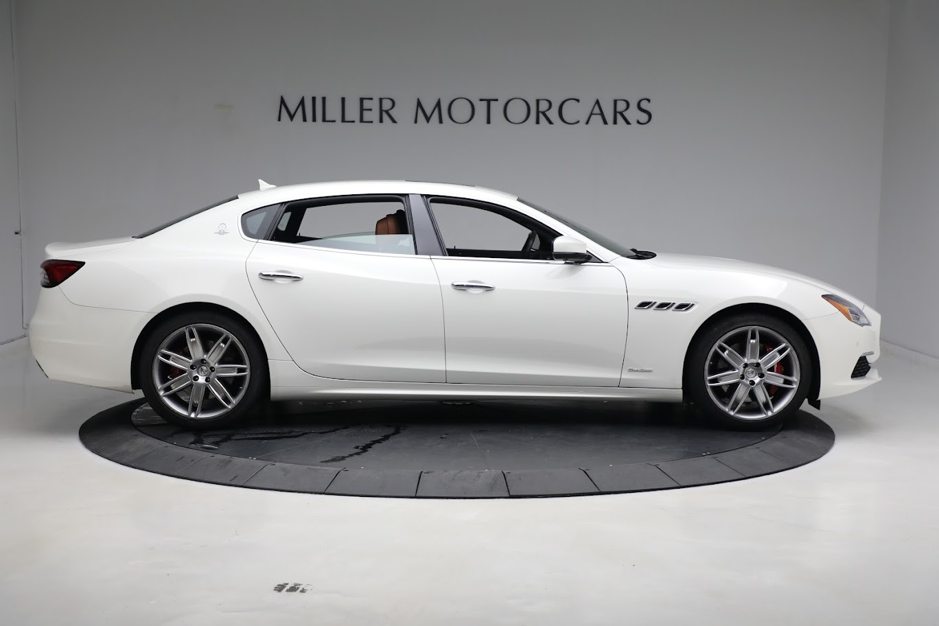 Used-2021-Maserati-Quattroporte-S-Q4-GranLusso