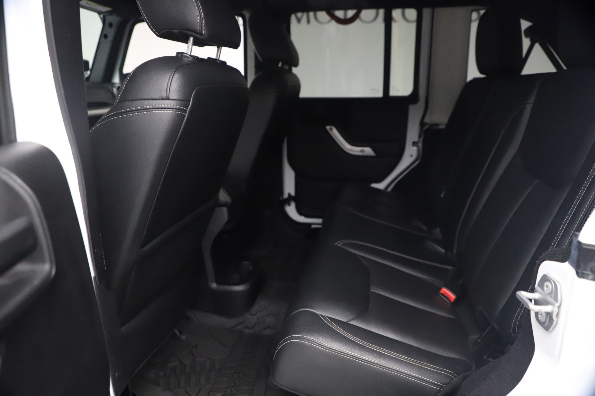 Used-2015-Jeep-Wrangler-Unlimited-Rubicon-Hard-Rock