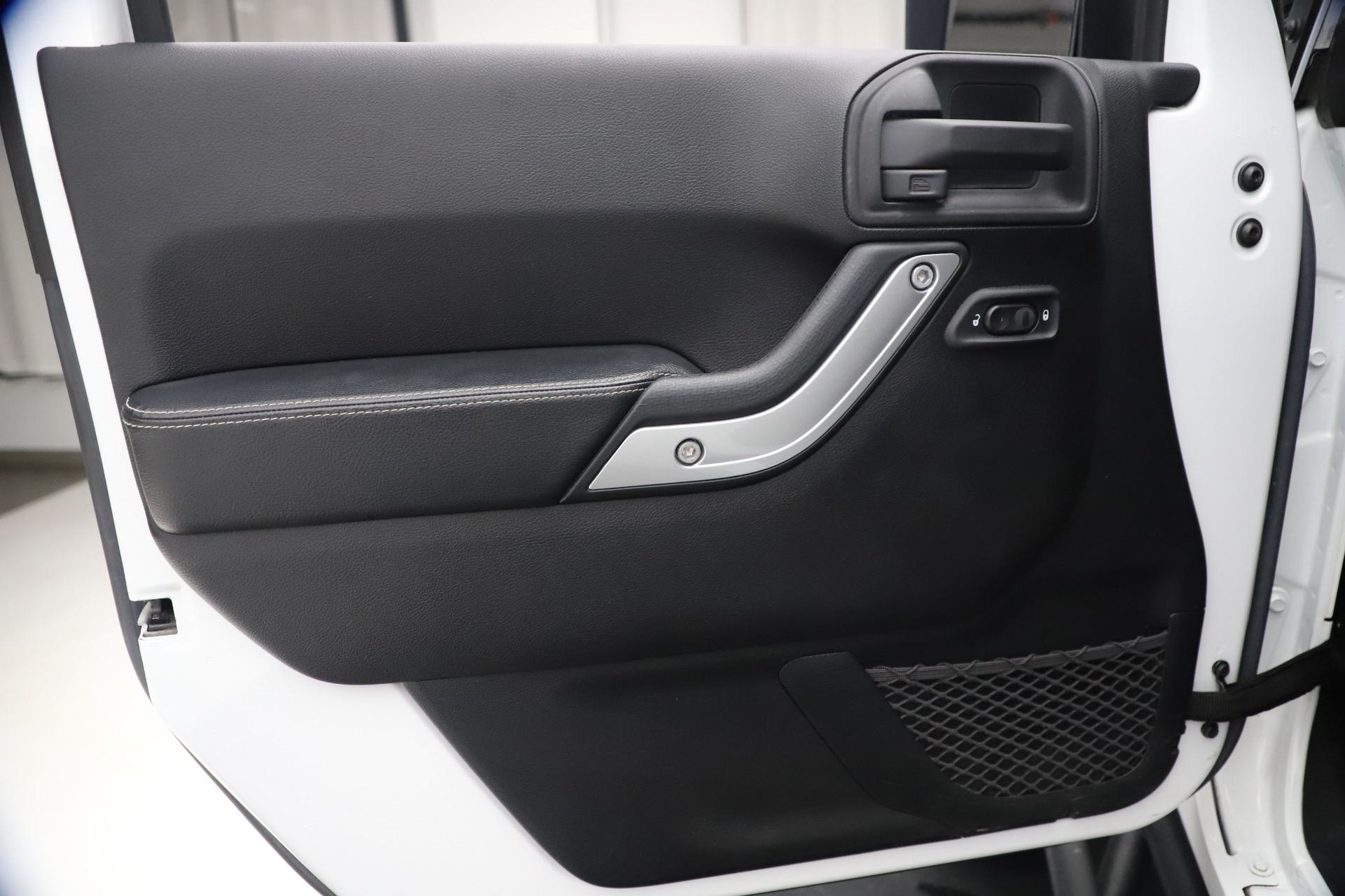 Used-2015-Jeep-Wrangler-Unlimited-Rubicon-Hard-Rock