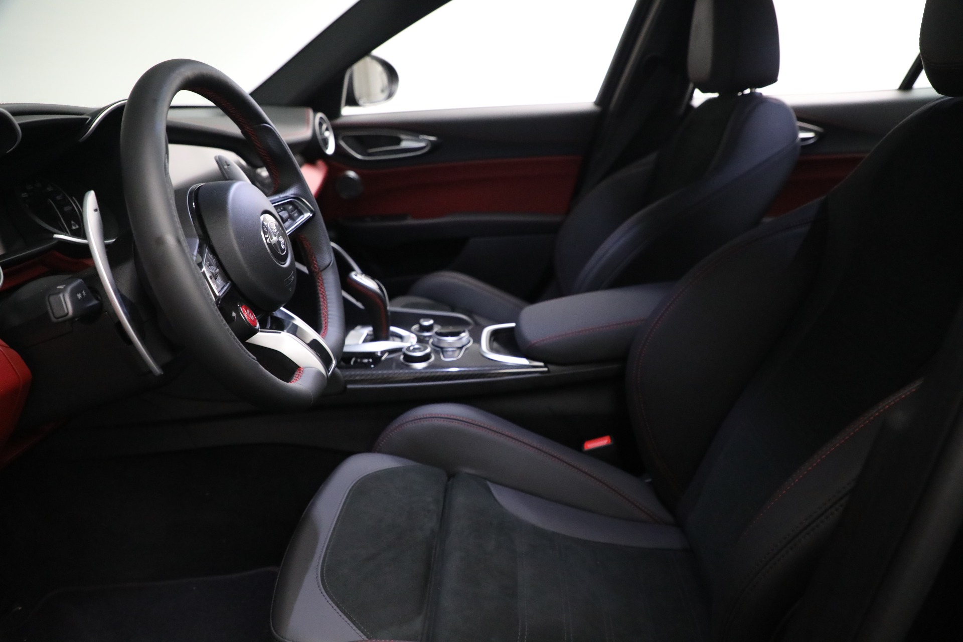 New-2021-Alfa-Romeo-Giulia-Quadrifoglio