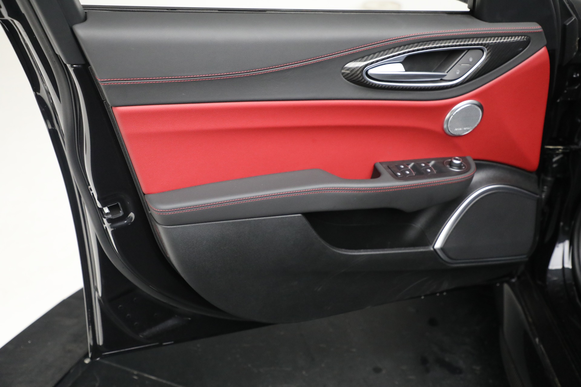 New-2021-Alfa-Romeo-Giulia-Quadrifoglio