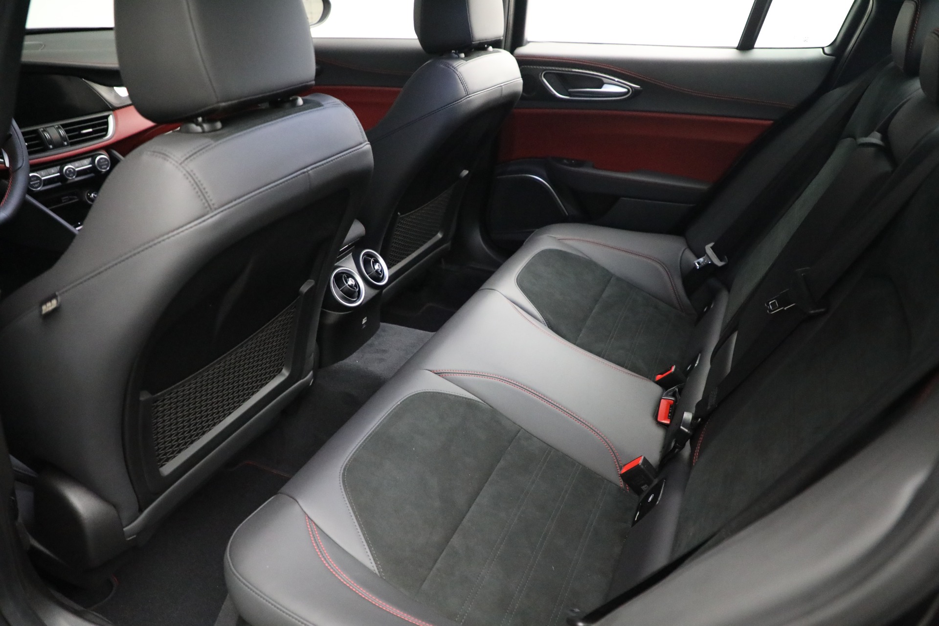 New-2021-Alfa-Romeo-Giulia-Quadrifoglio