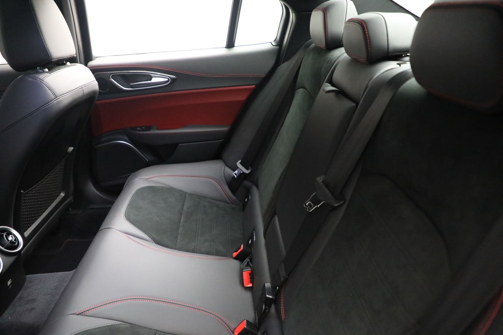 New-2021-Alfa-Romeo-Giulia-Quadrifoglio