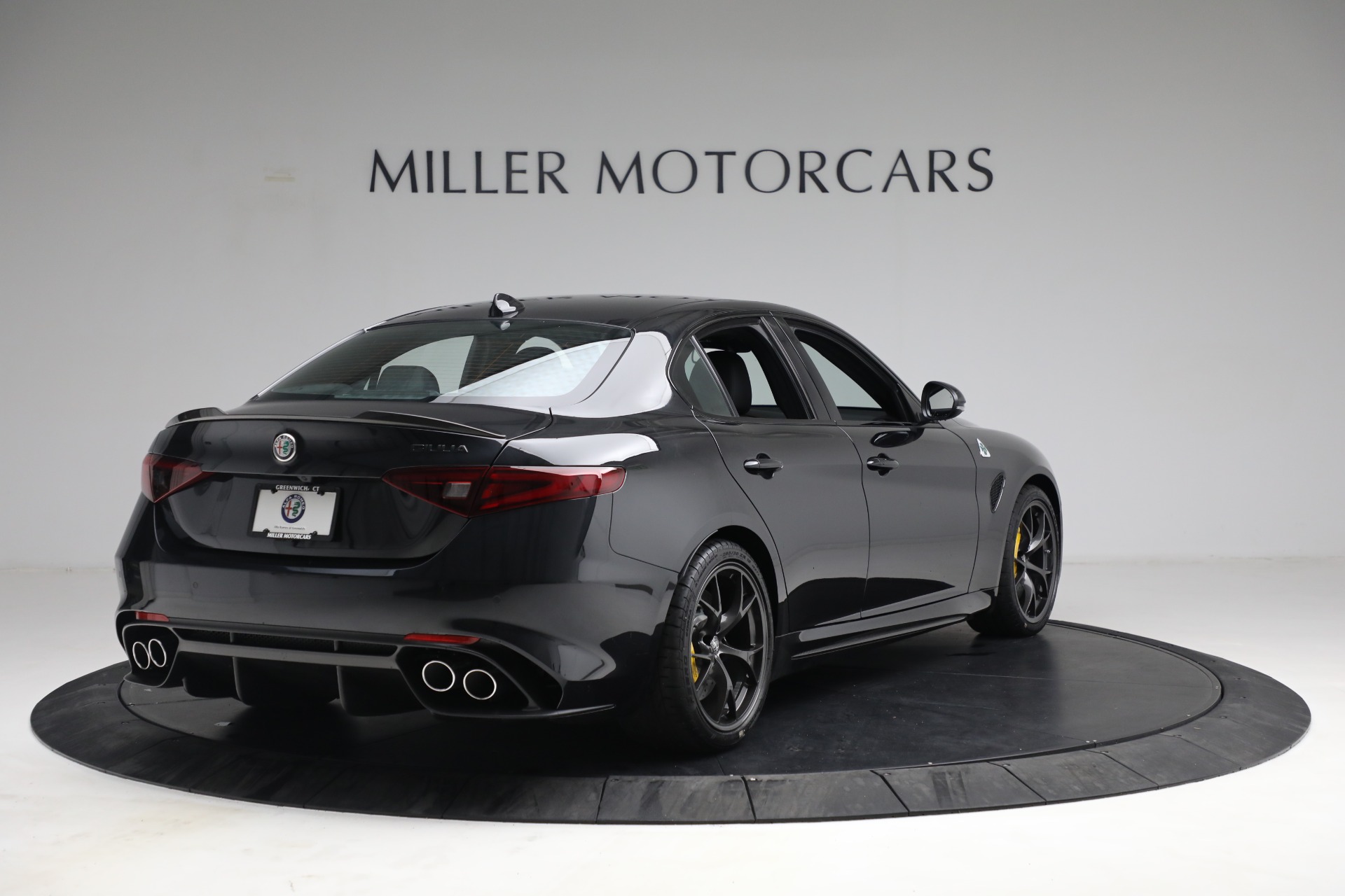New-2021-Alfa-Romeo-Giulia-Quadrifoglio