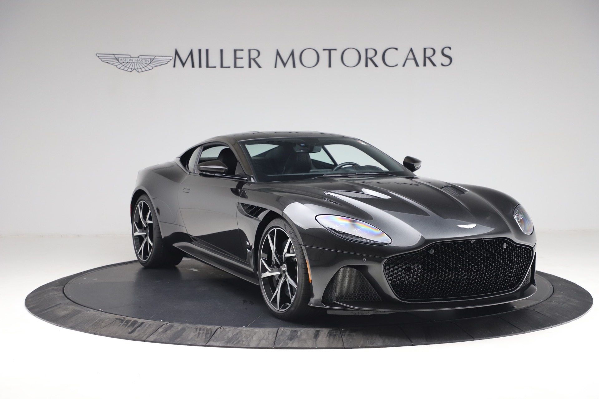 New-2021-Aston-Martin-DBS-Superleggera