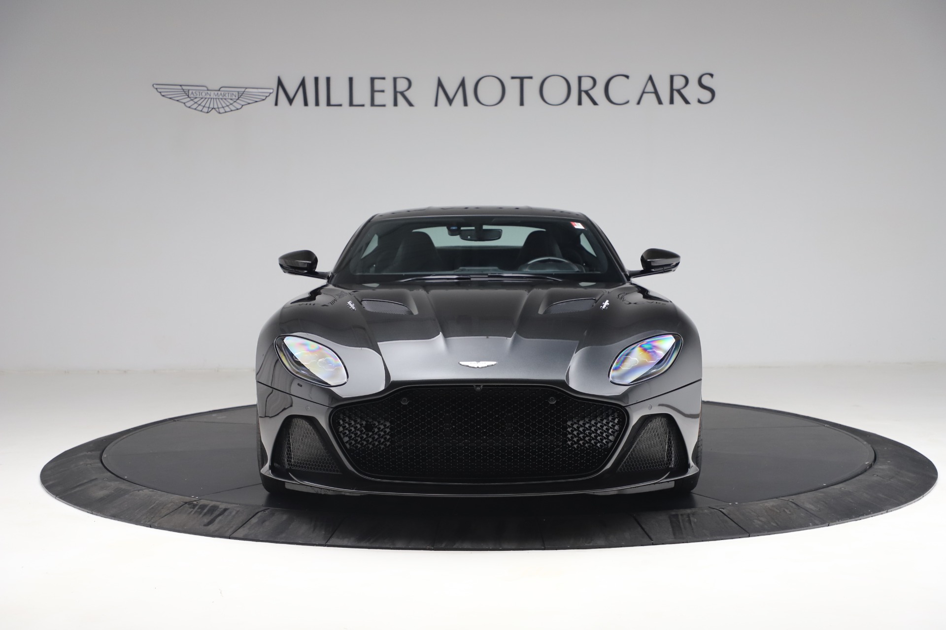New-2021-Aston-Martin-DBS-Superleggera