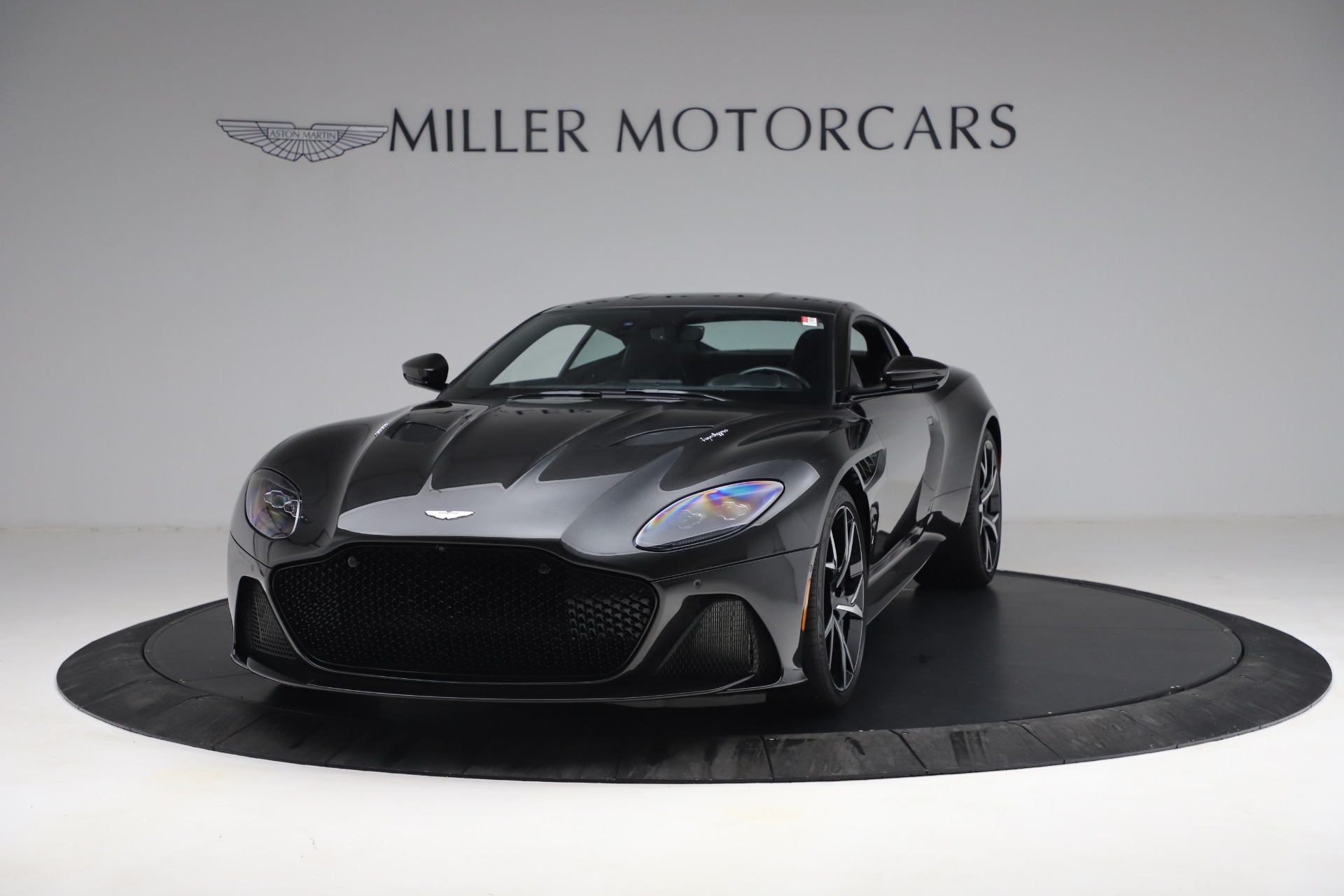 New-2021-Aston-Martin-DBS-Superleggera
