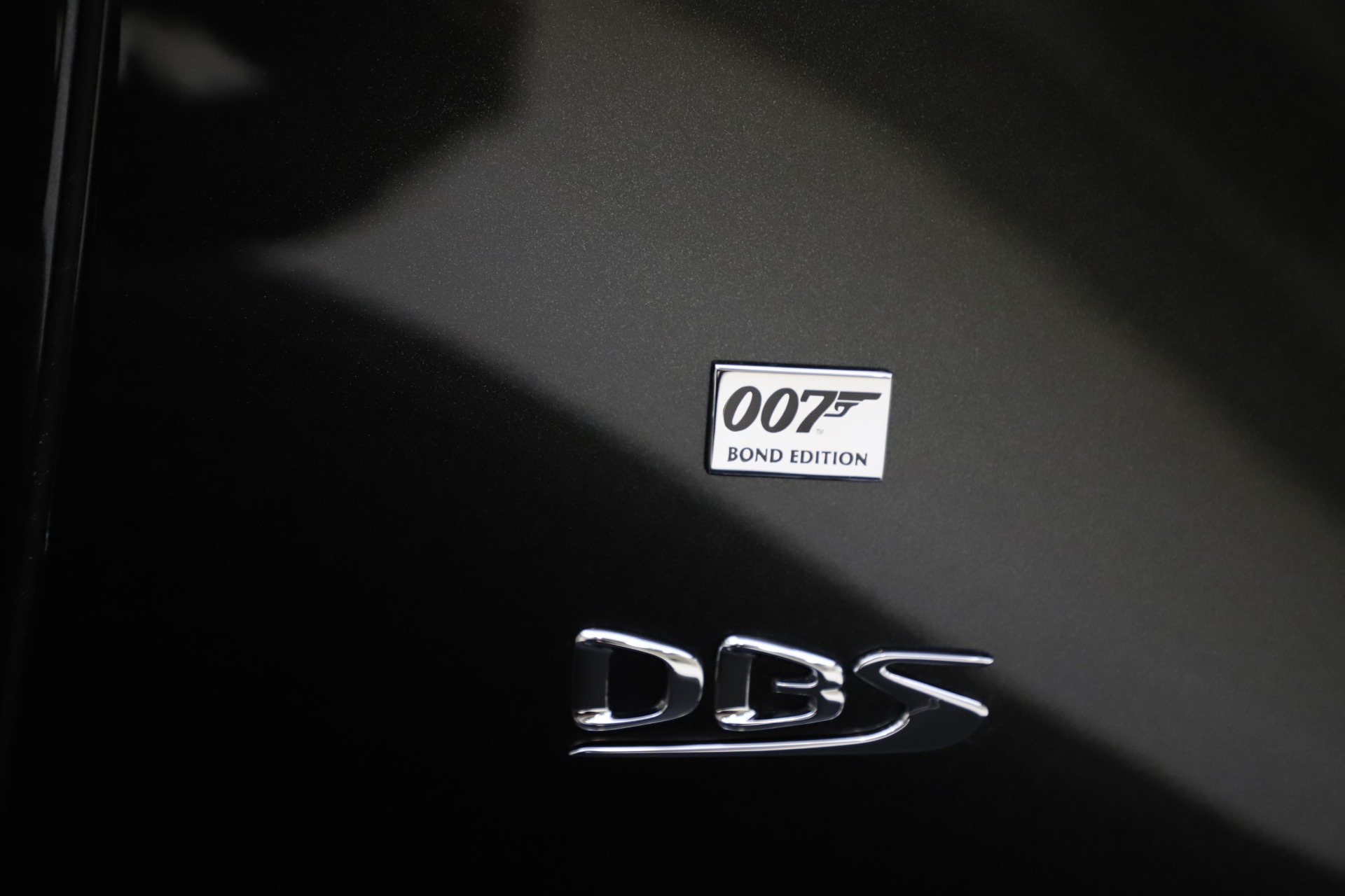 New-2021-Aston-Martin-DBS-Superleggera