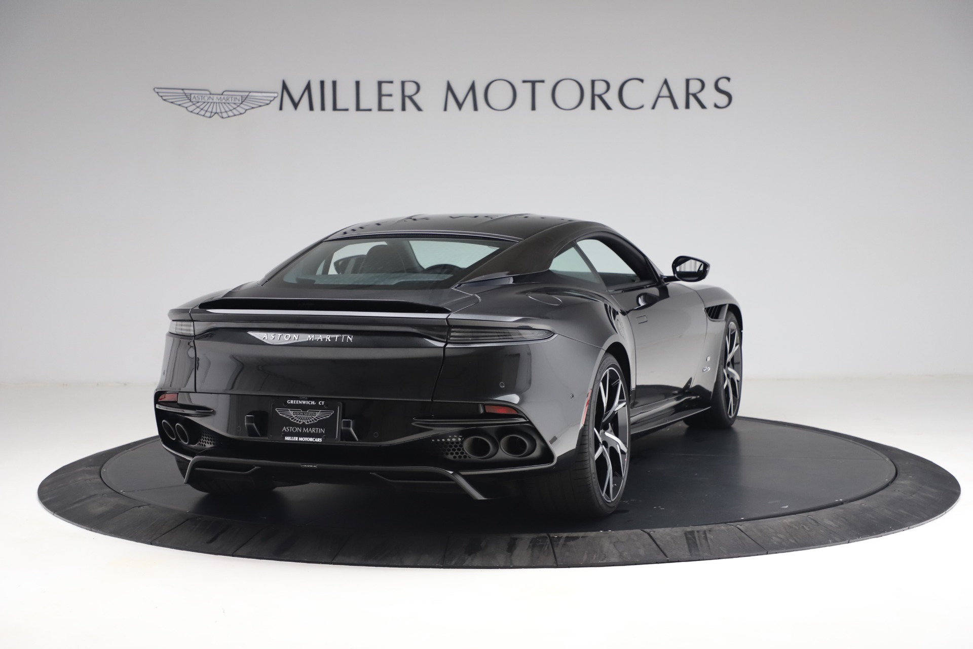 New-2021-Aston-Martin-DBS-Superleggera