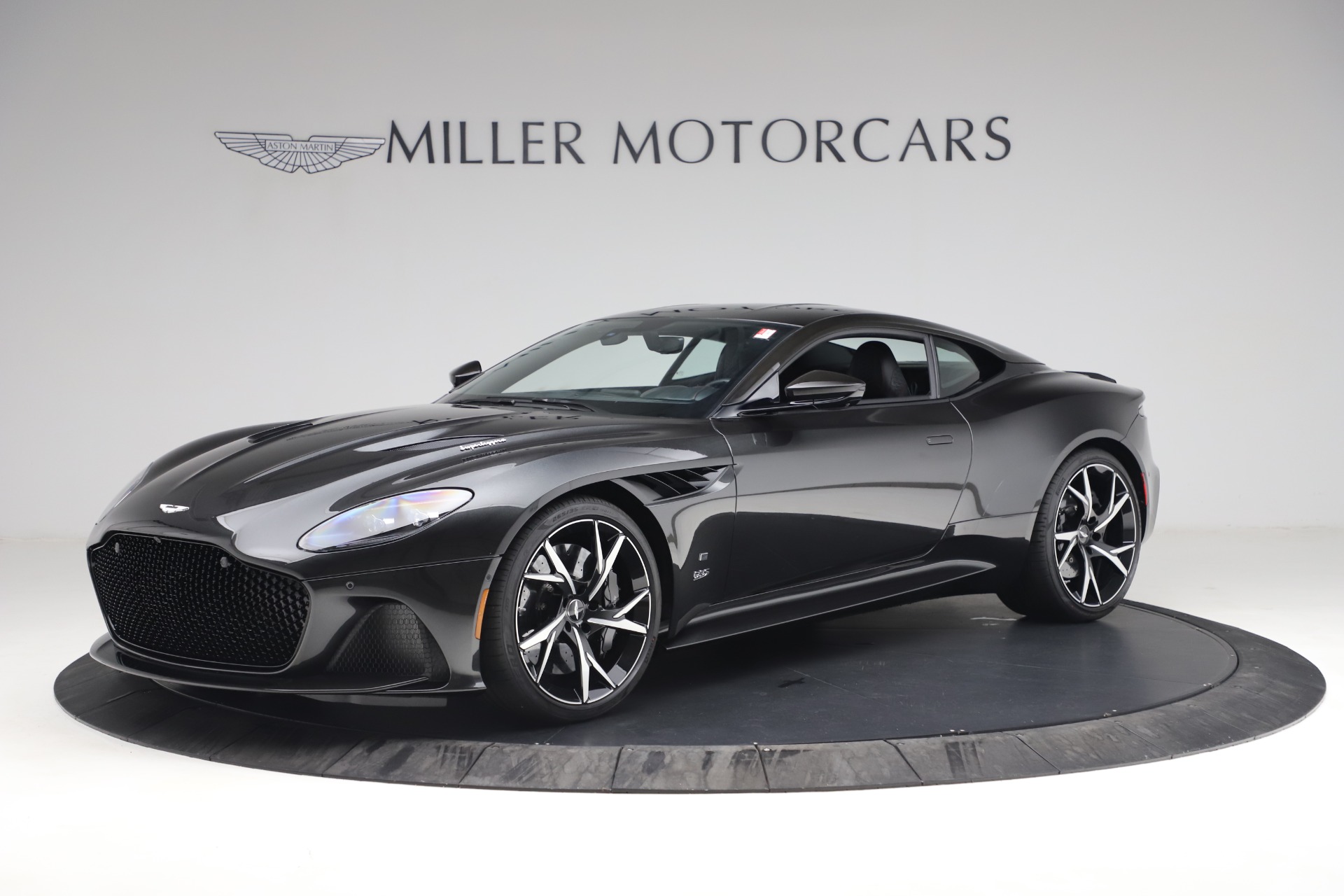 New-2021-Aston-Martin-DBS-Superleggera