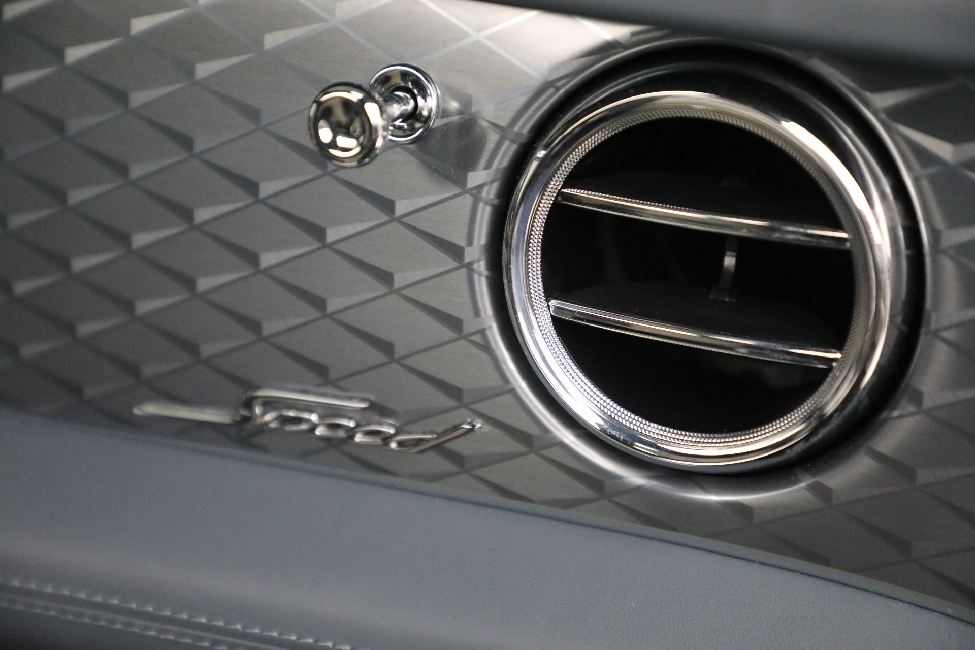 Used-2021-Bentley-Bentayga-Speed