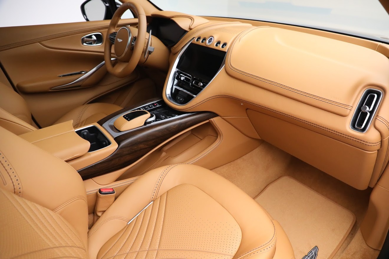 New-2021-Aston-Martin-DBX