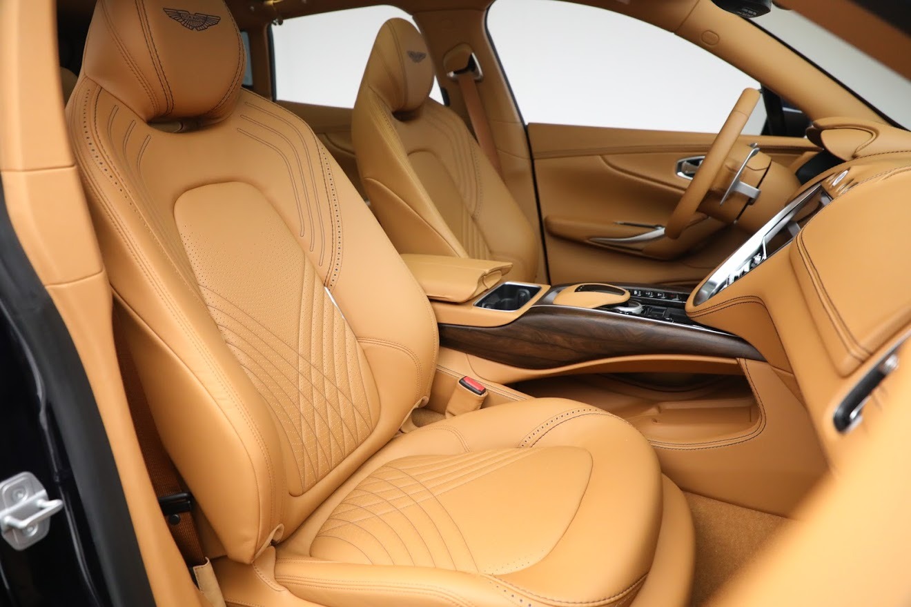 New-2021-Aston-Martin-DBX