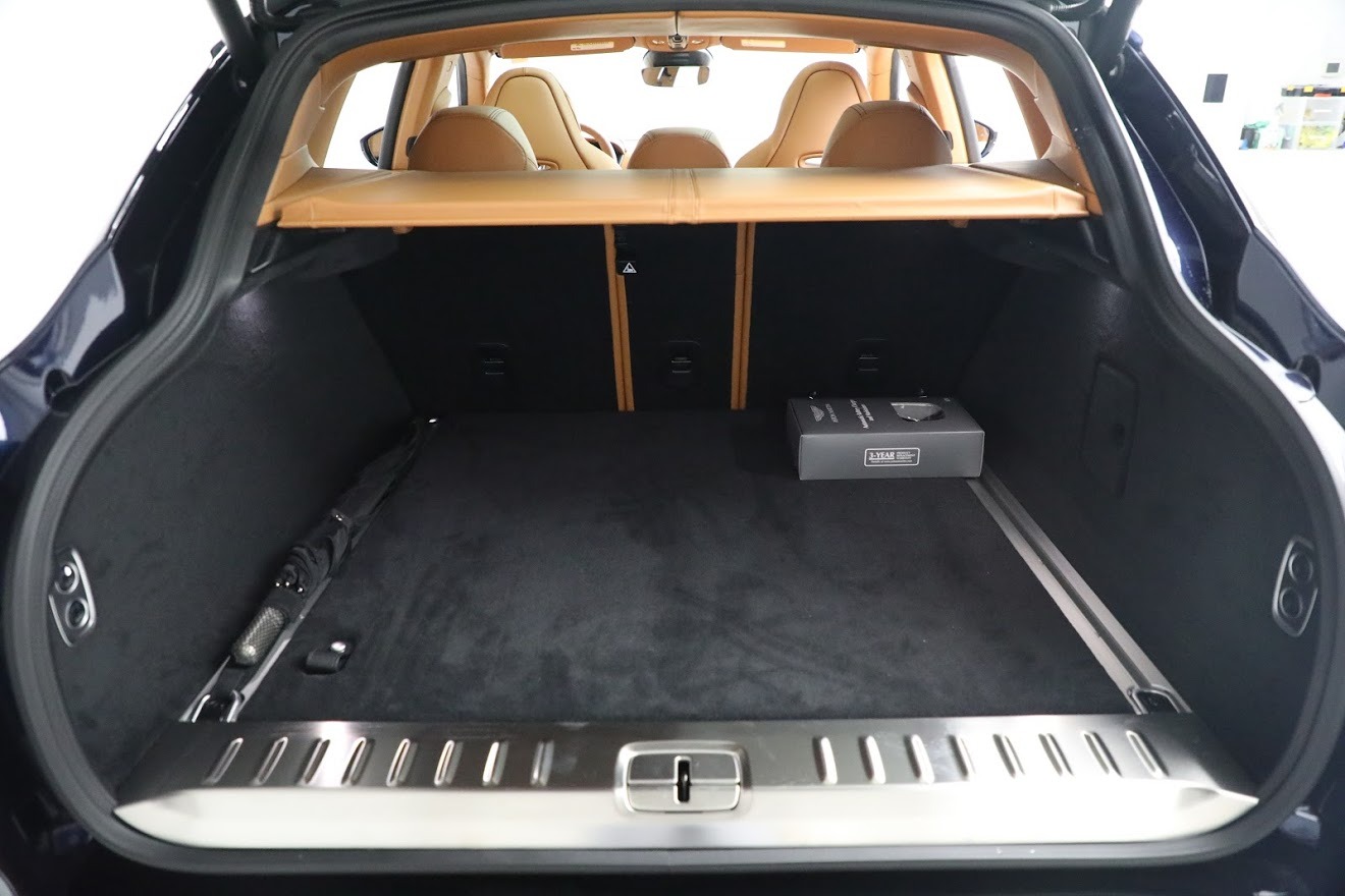 New-2021-Aston-Martin-DBX