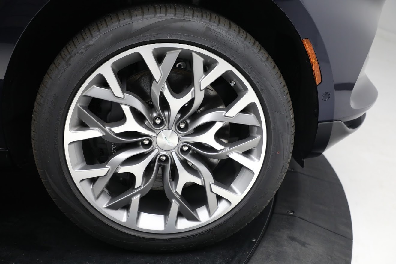 New-2021-Aston-Martin-DBX